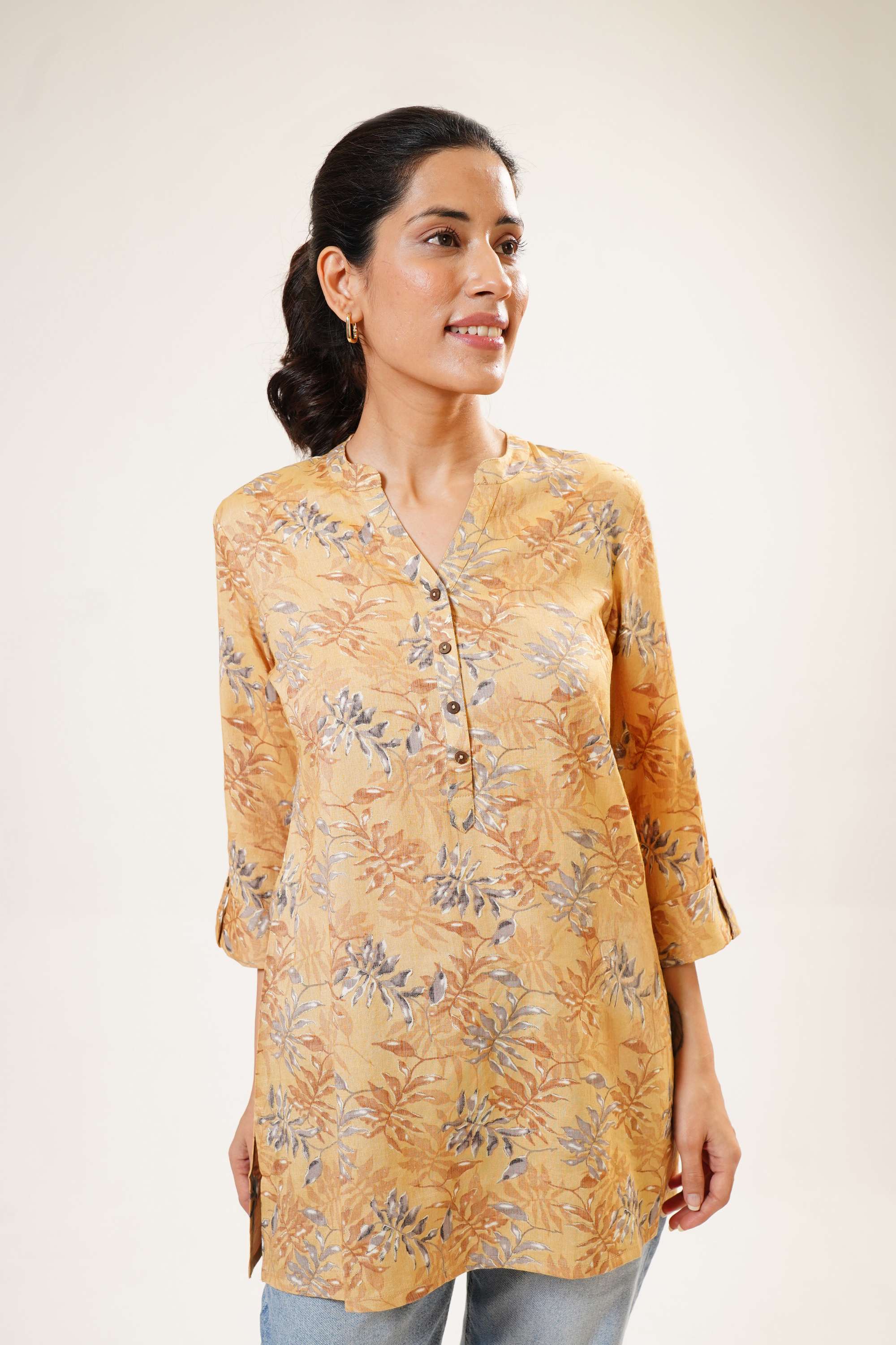 Printed-Blended-Fabric-Collared-Women-Fusion-Wear-Kurti