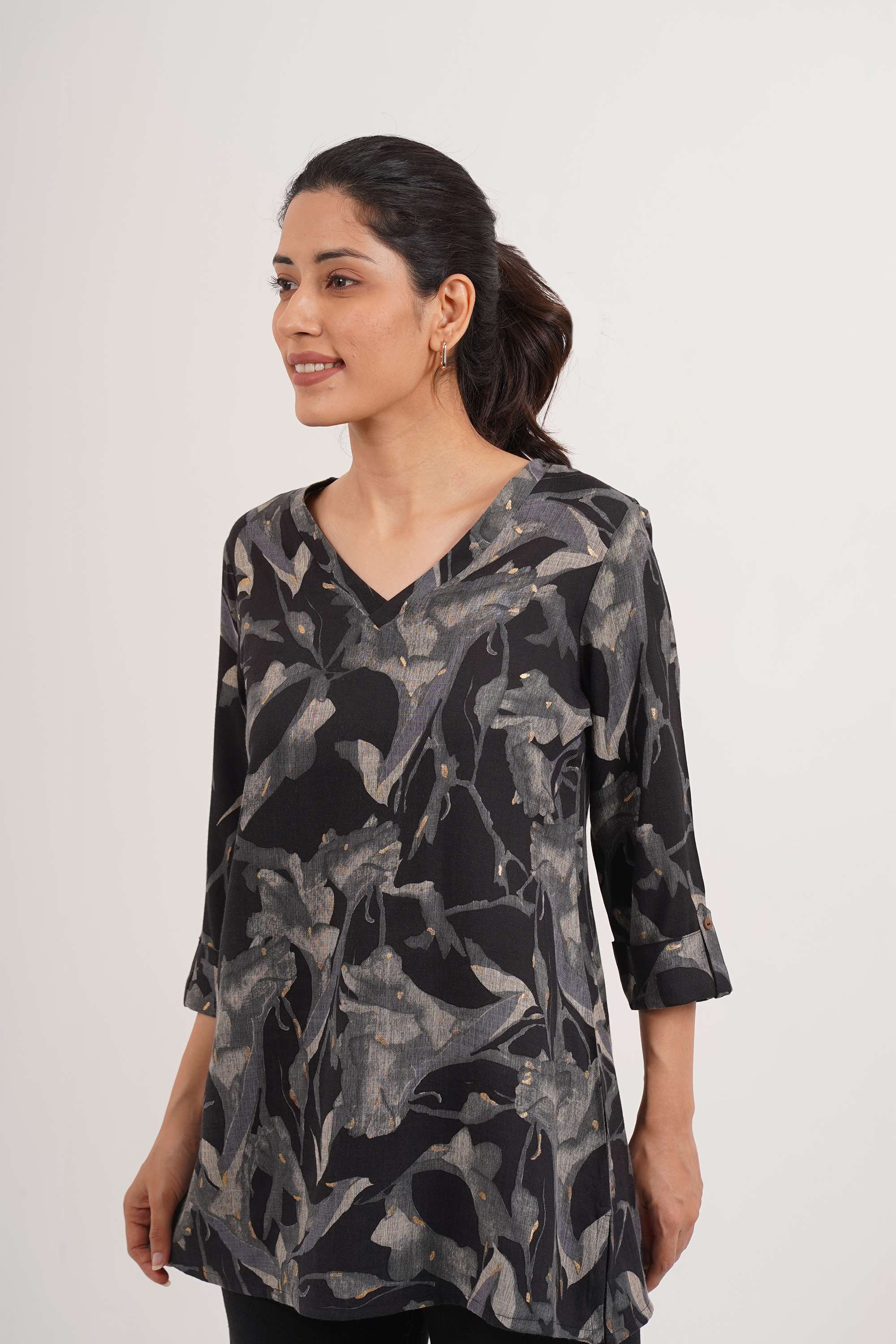 Printed-Blended-Fabric-V-Neck-Women-s-Casual-Wear-Tunic