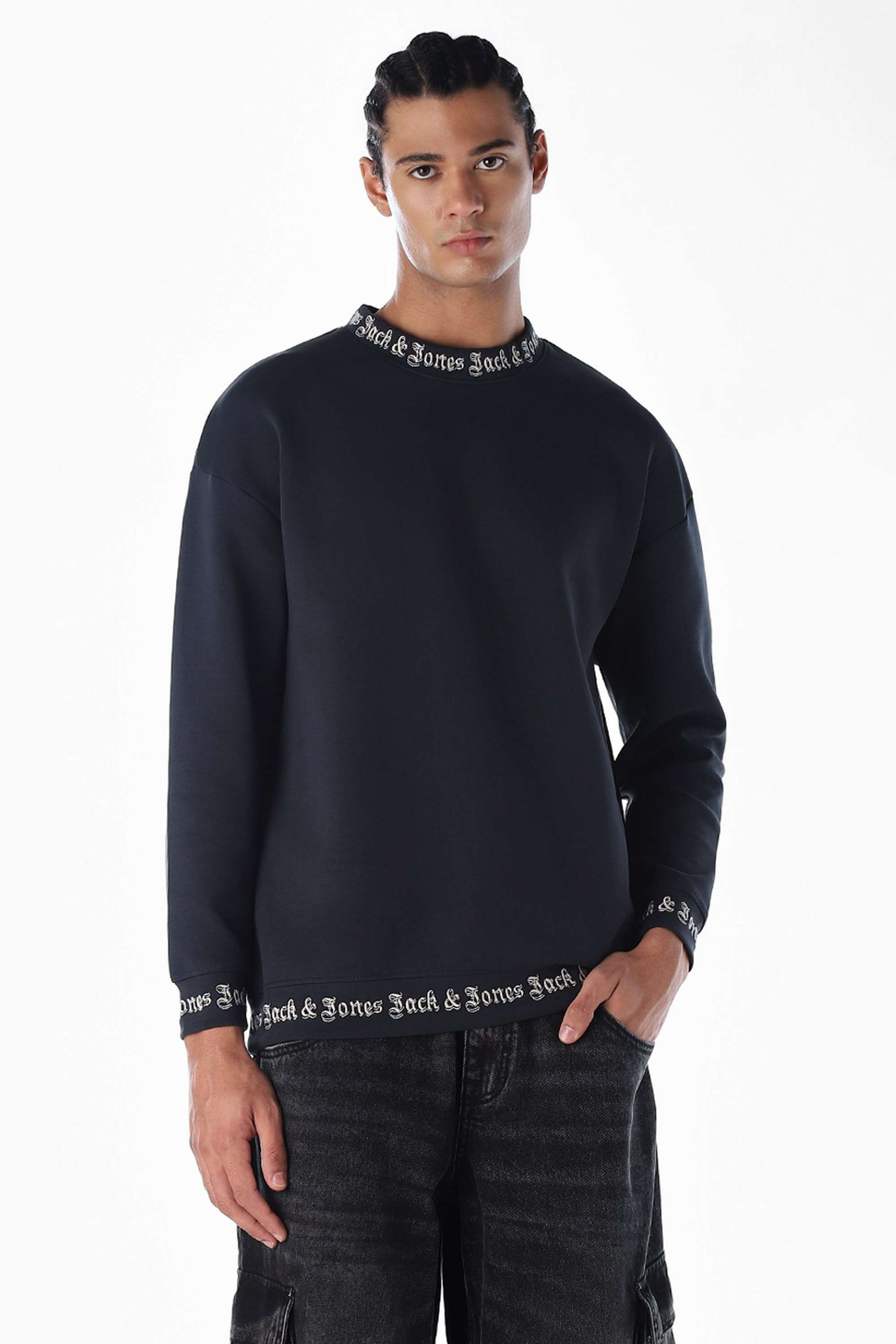 Solid-Cotton-Regular-Fit-Men-Sweatshirt