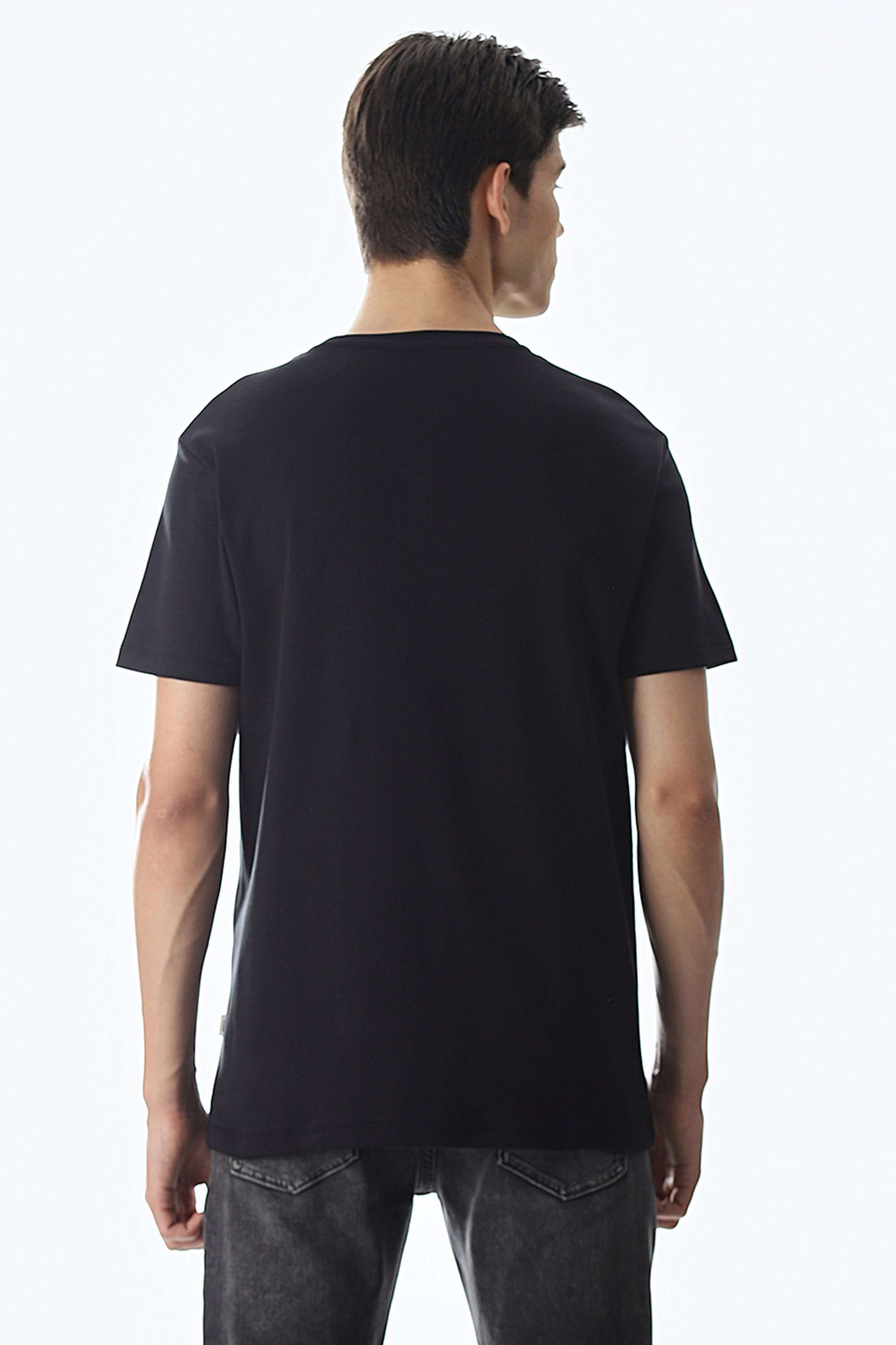 Solid-Cotton-Regular-Fit-Men-s-T-Shirt