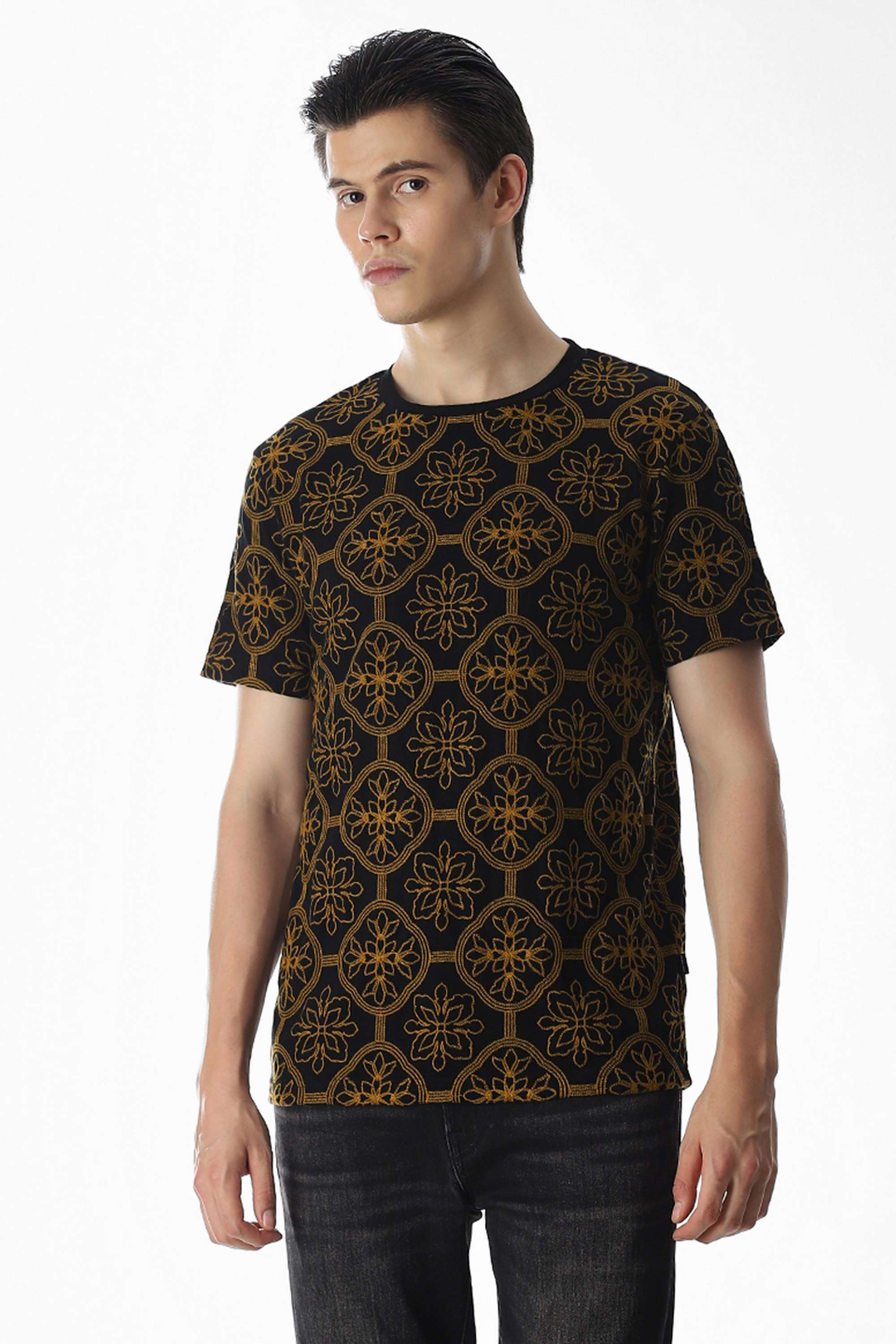 Embroidered-Cotton-Regular-Fit-Men-T-Shirt