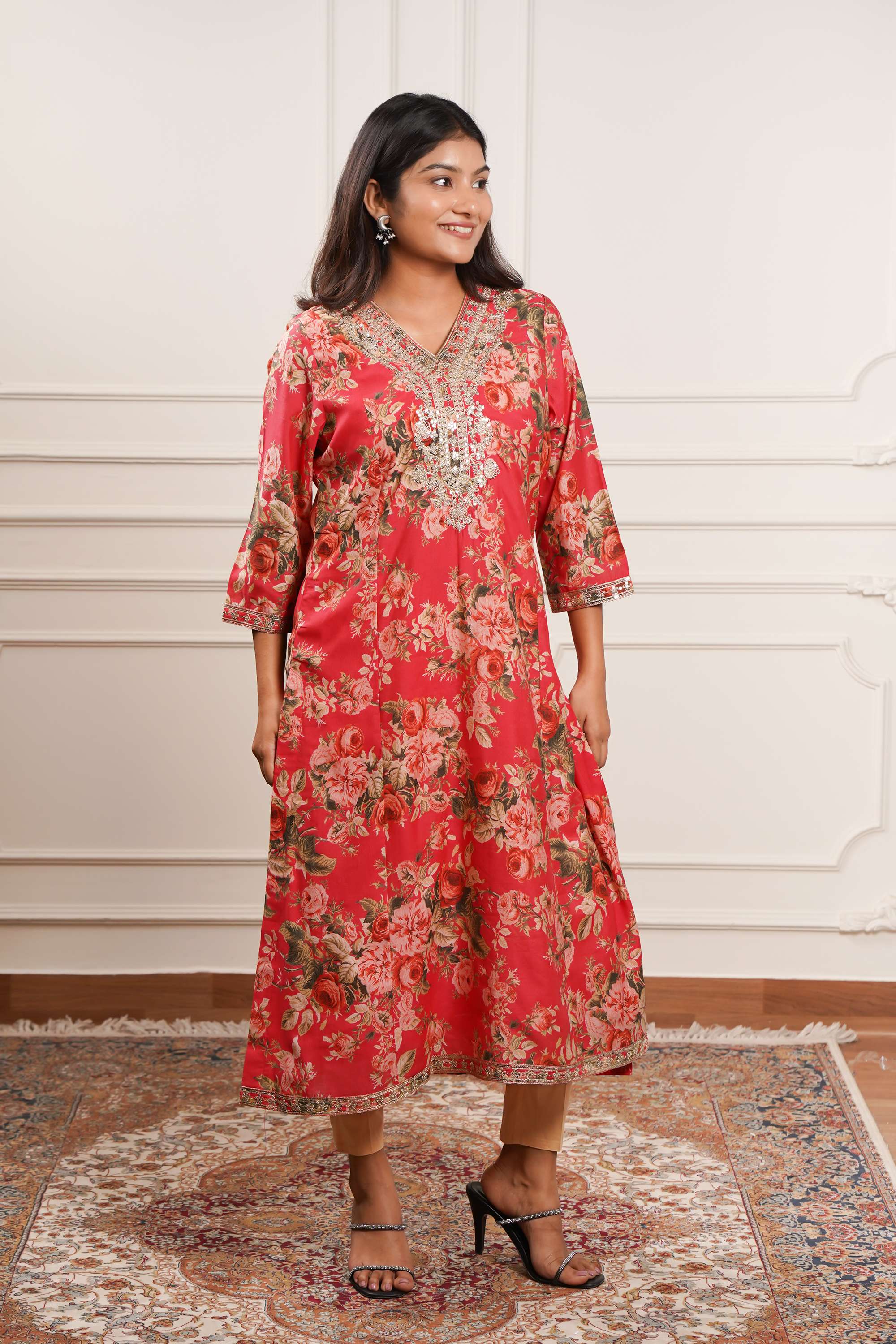 Floral-Blended-Fabric-Y-Neck-Women-Casual-Wear-Kurta