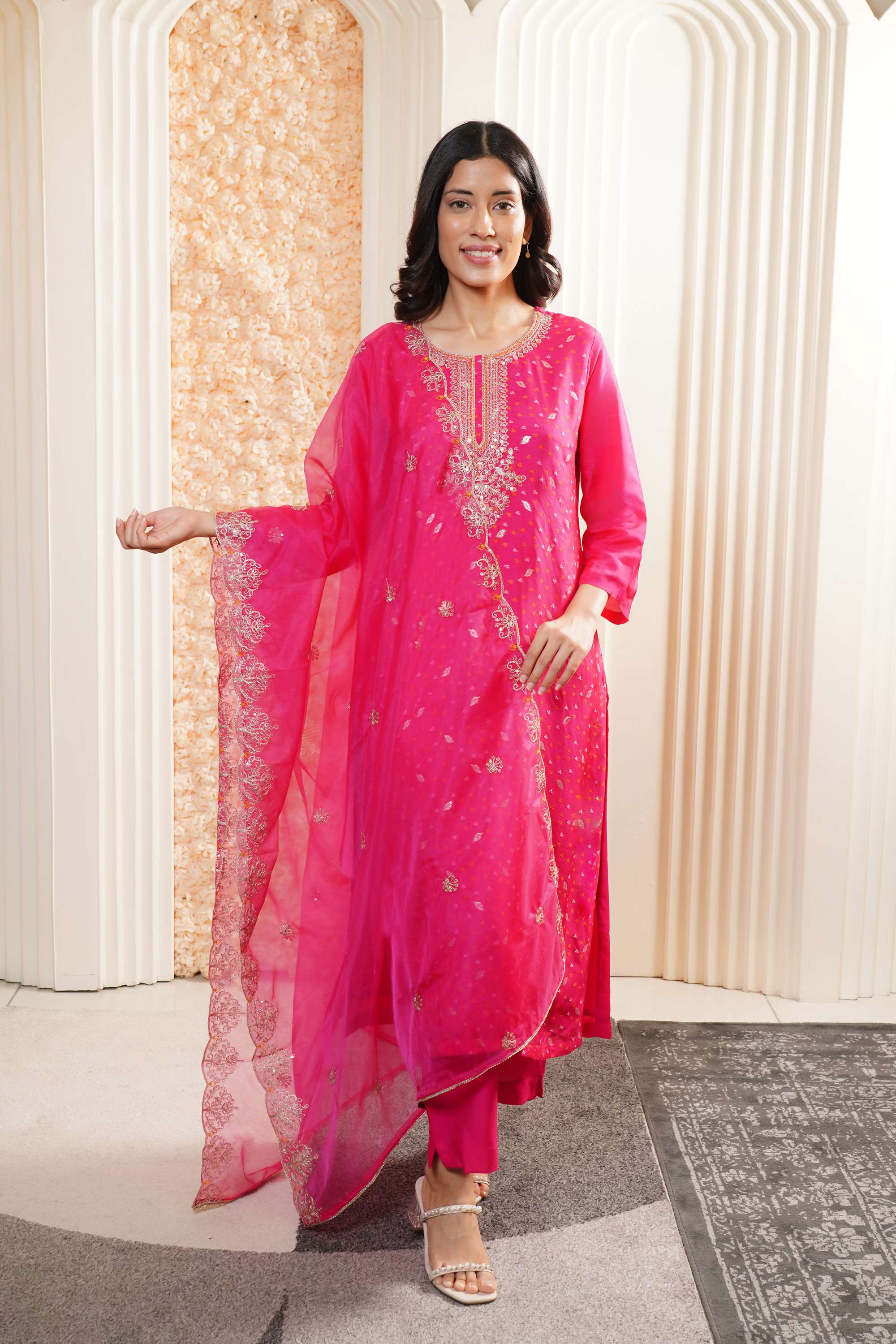 Embroidered-Viscose-Round-Neck-Women-Everyday-Kurta-Set