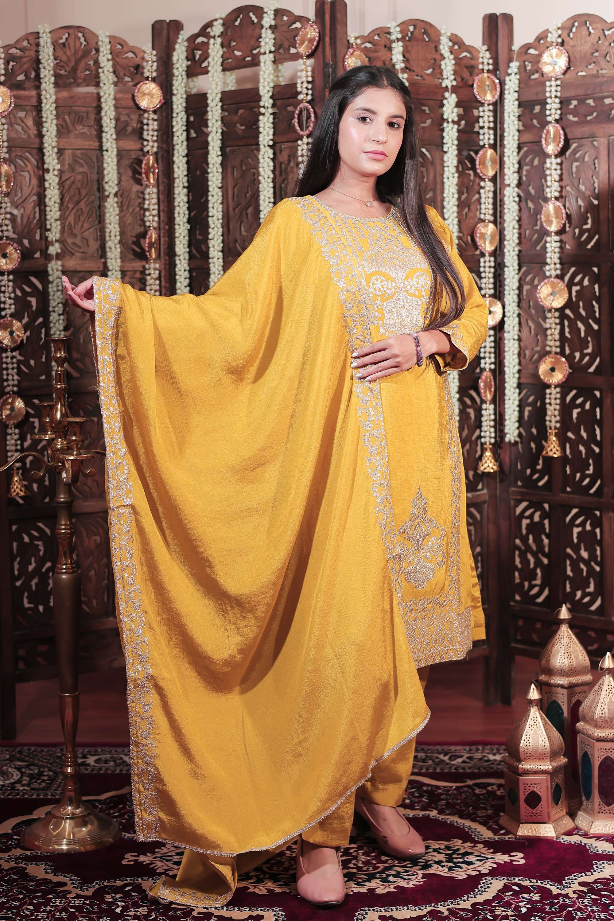 Embellished-Polyester-Round-Neck-Women-s-Festive-Wear-Kurta-Set