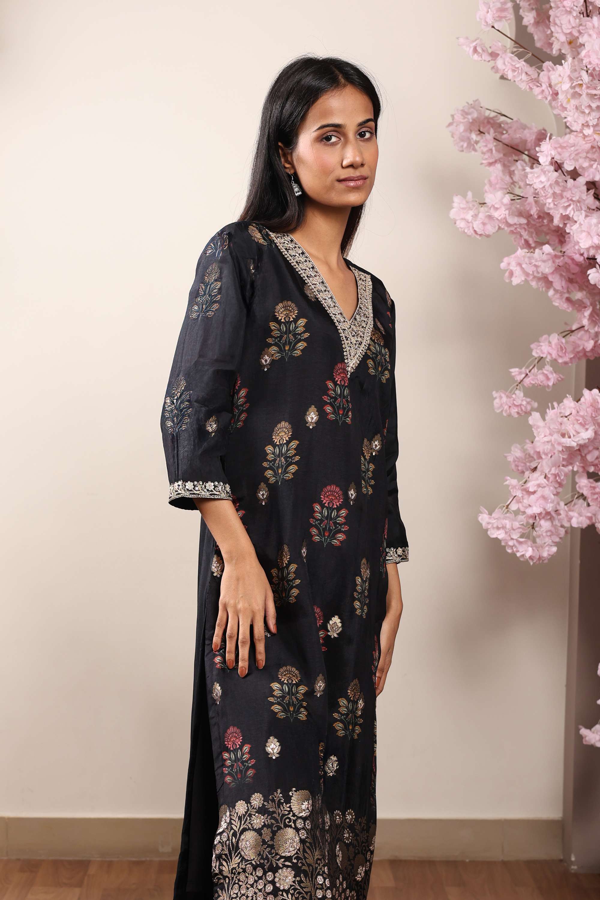 Embroidered-Viscose-Straight-Fit-Women-s-Kurta-Pant-Dupatta-Set