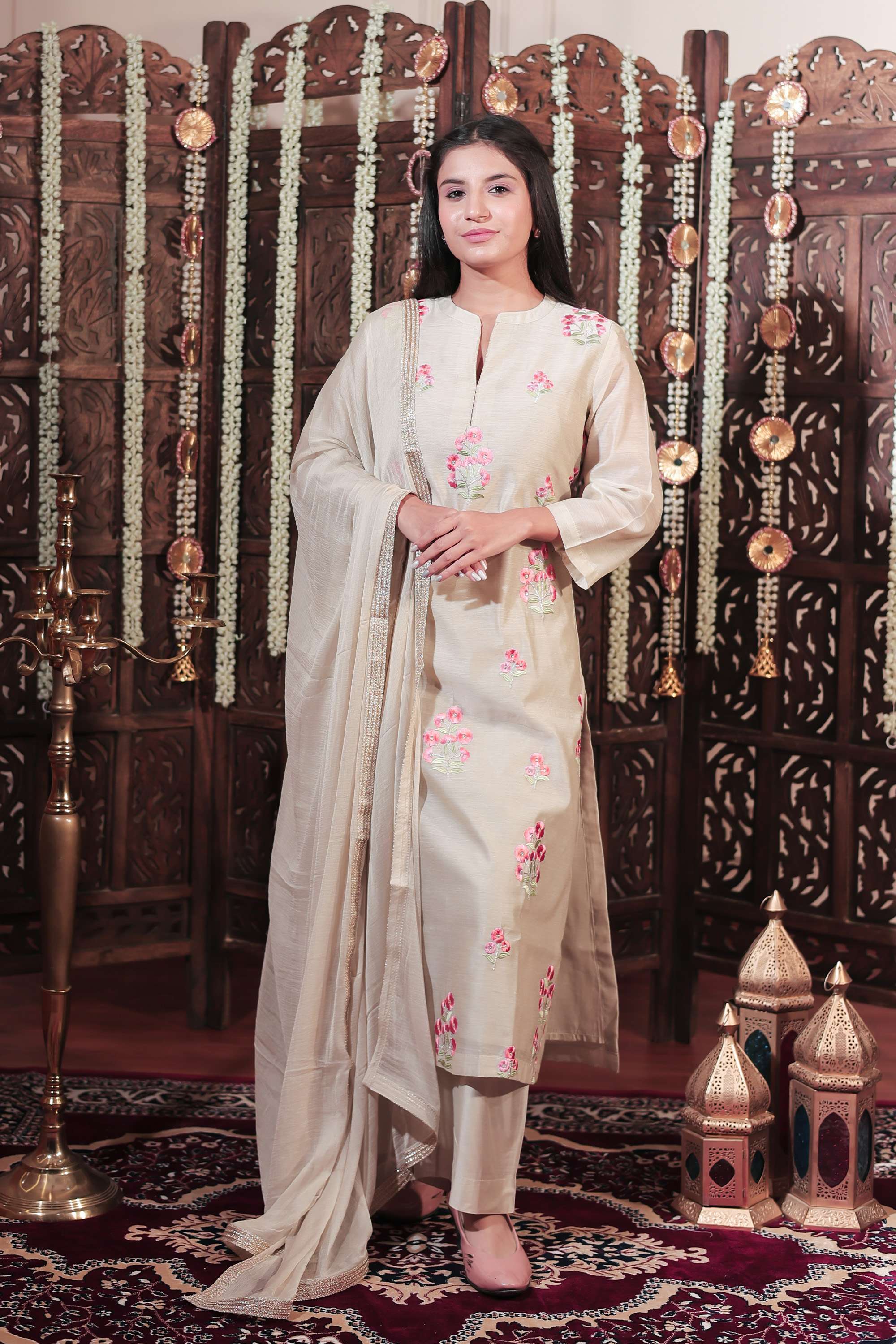 Embroidered-Polyester-Collared-Women-s-Festive-Wear-Kurta-Set