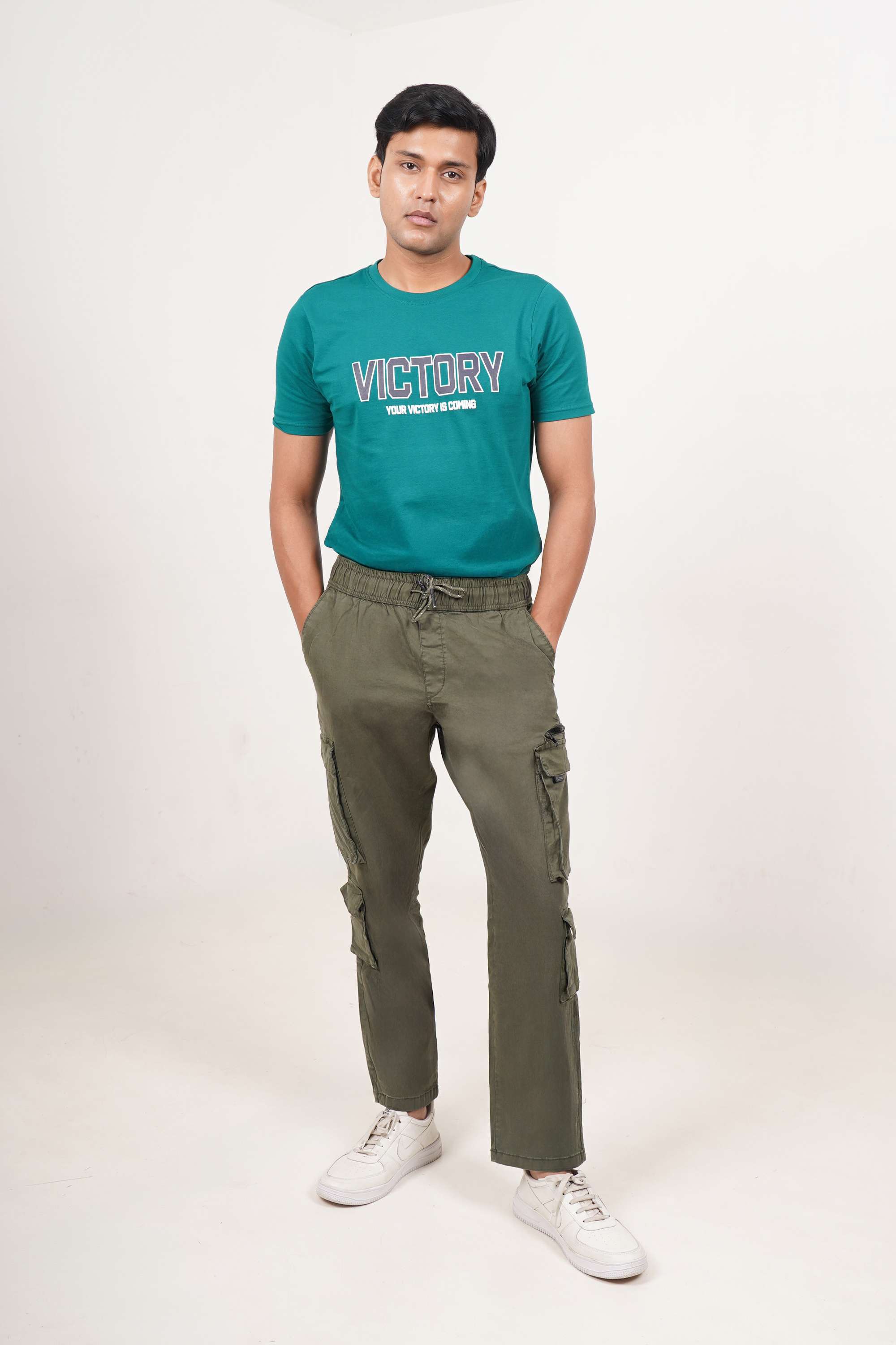 Solid-Blended-Regular-Fit-Men-s-Trousers