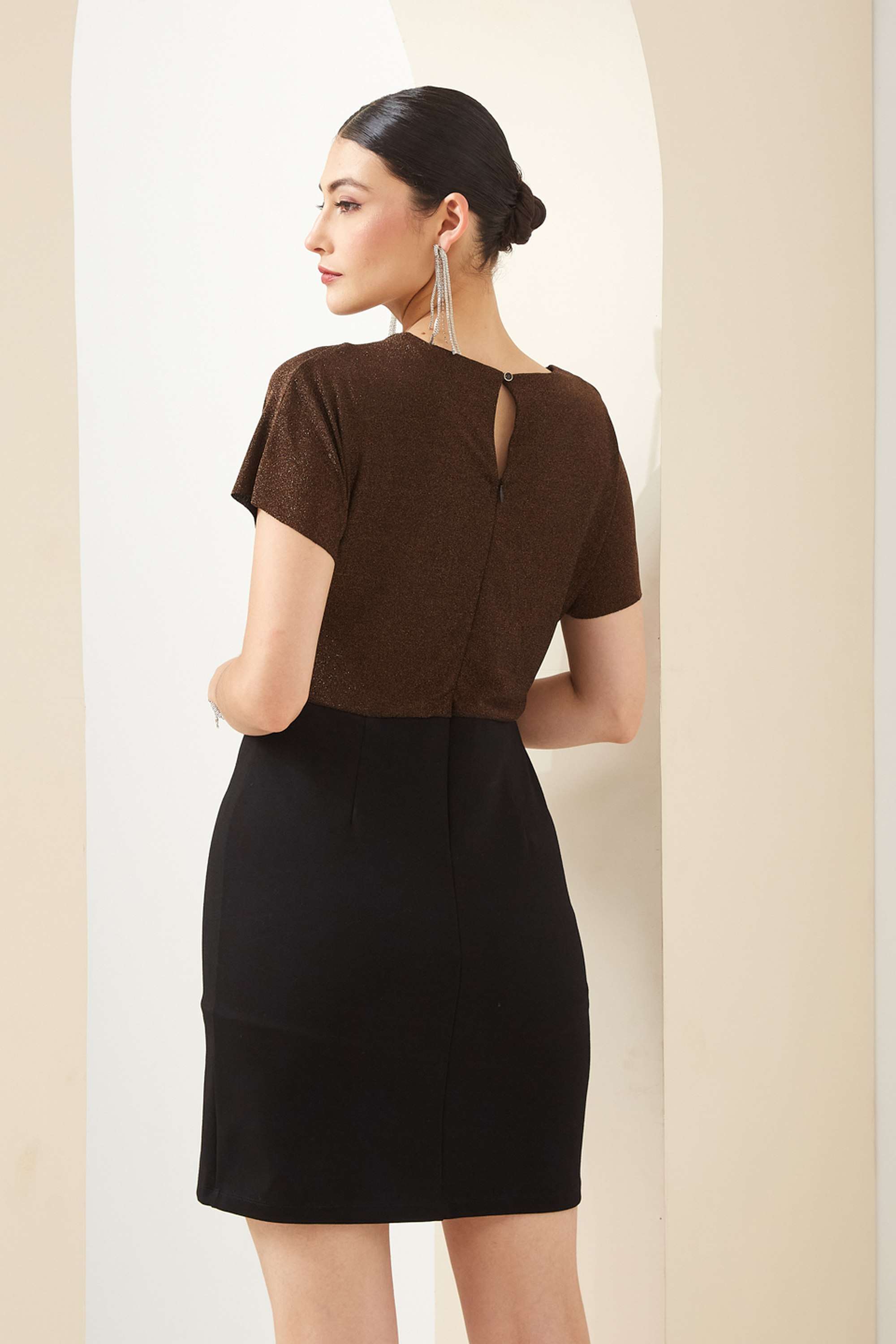 Solid-Nylon-V-Neck-Short-Sleeves-Party-Wear-Women-Dress