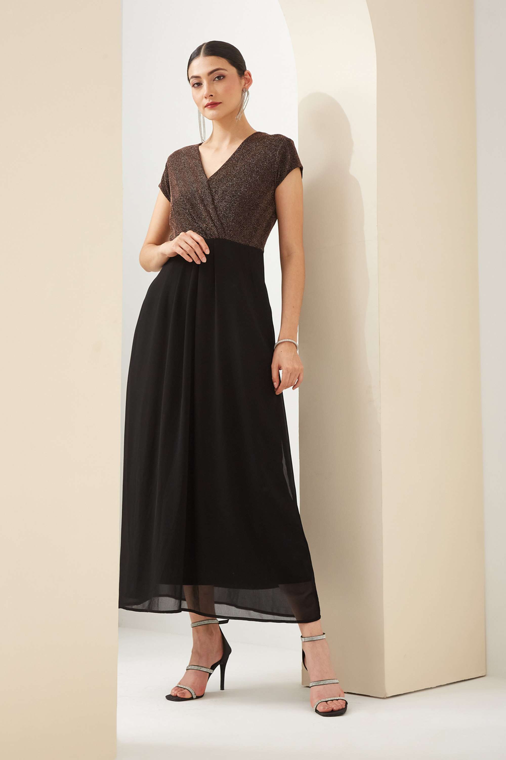 Solid-Nylon-V-Neck-Short-Sleeves-Party-Wear-Women-Dress