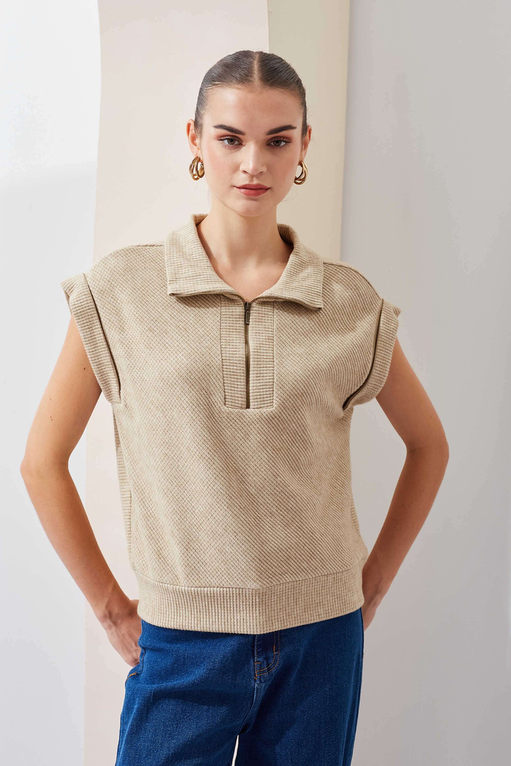 Solid-Collared-Blended-Fabric-Women-s-Casual-Wear-Top