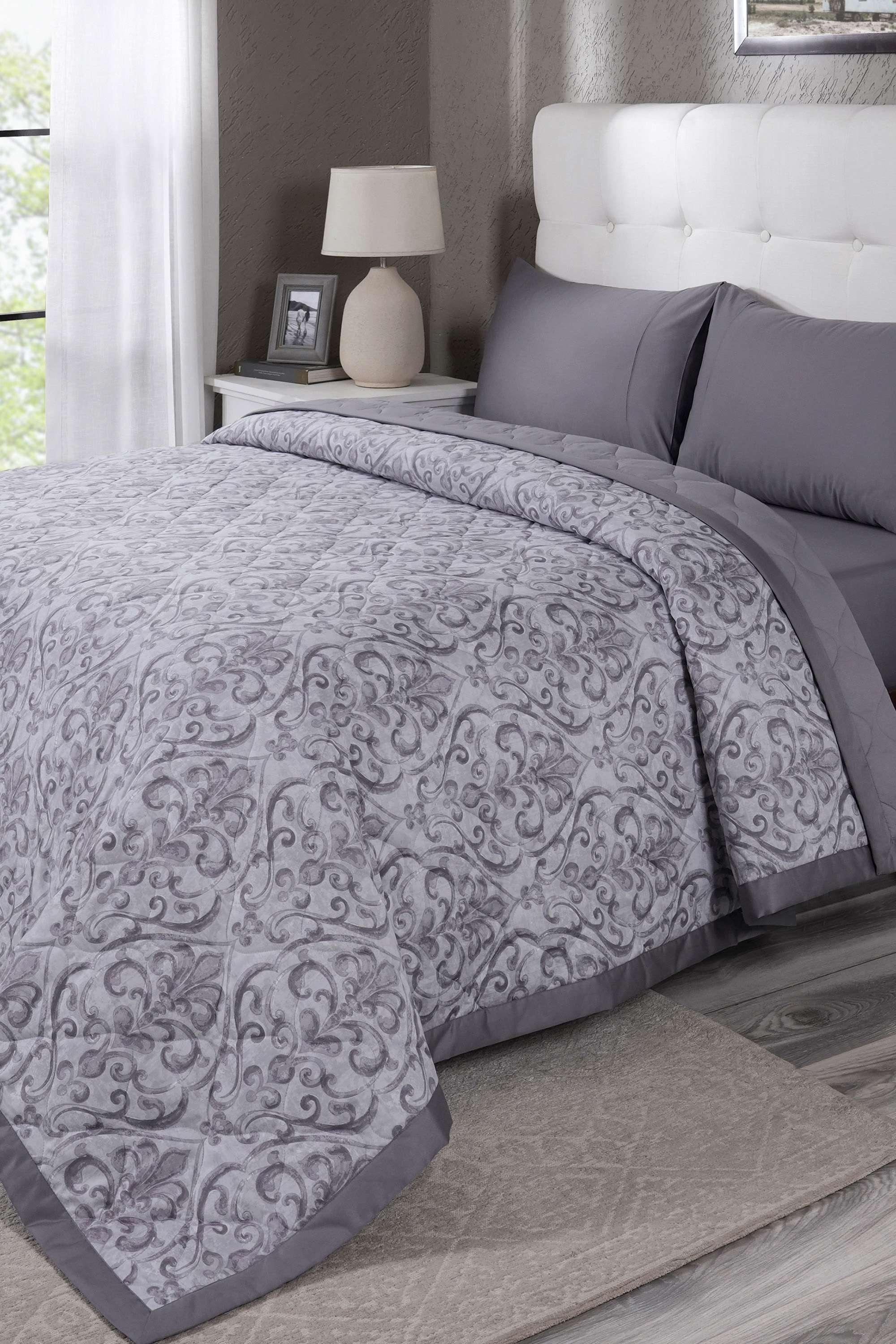 Summer-AC-Room-100-GSM-&-400-TC-Cotton-Double-Bed-Quilt--Quilted-Bed-Cover-(265X228-CM)