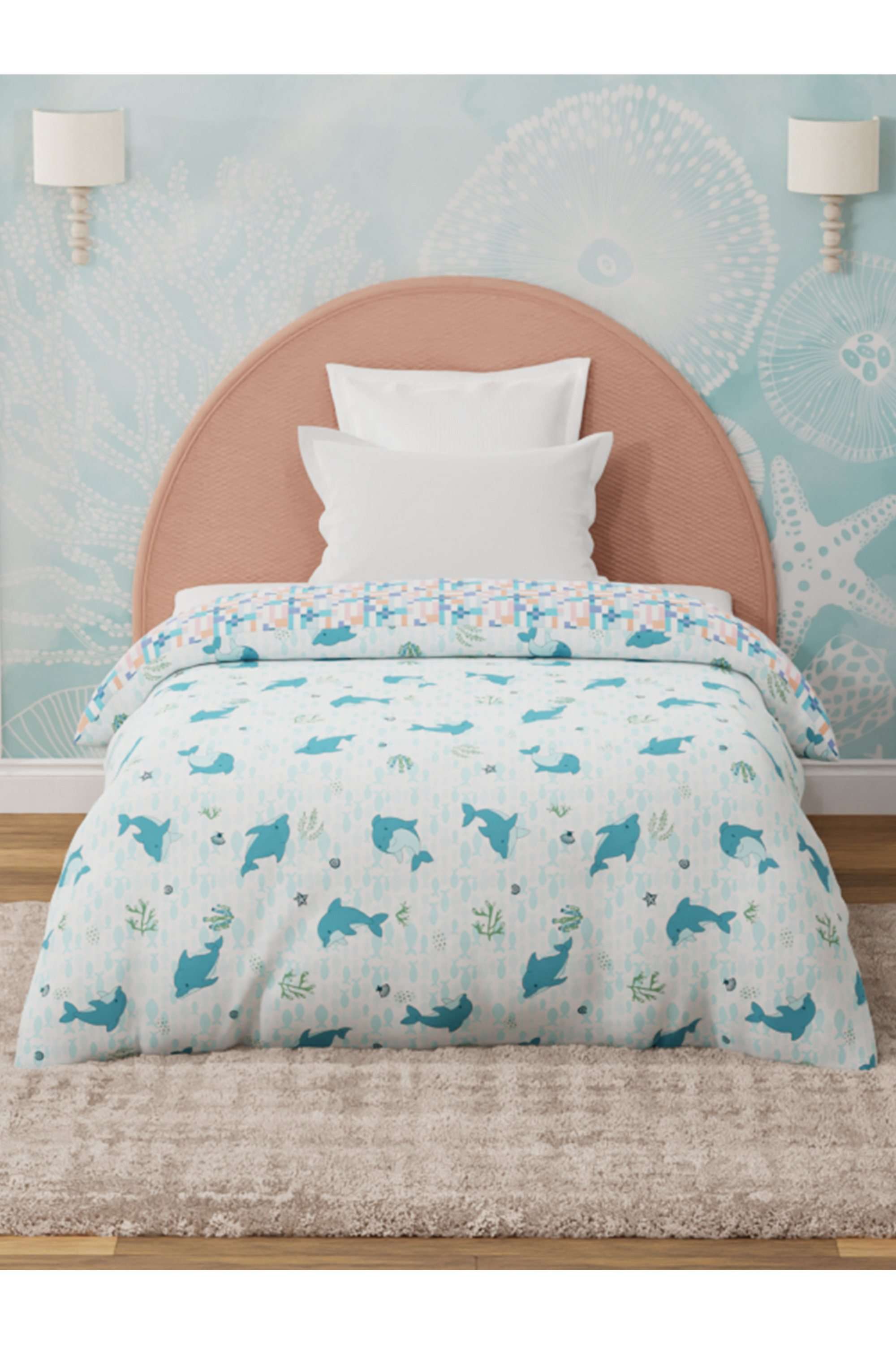 Rock-N-Room-100--Cotton-200-TC-Blue-&-White-Dolphin-Printed-Reversible-Single-Comforter