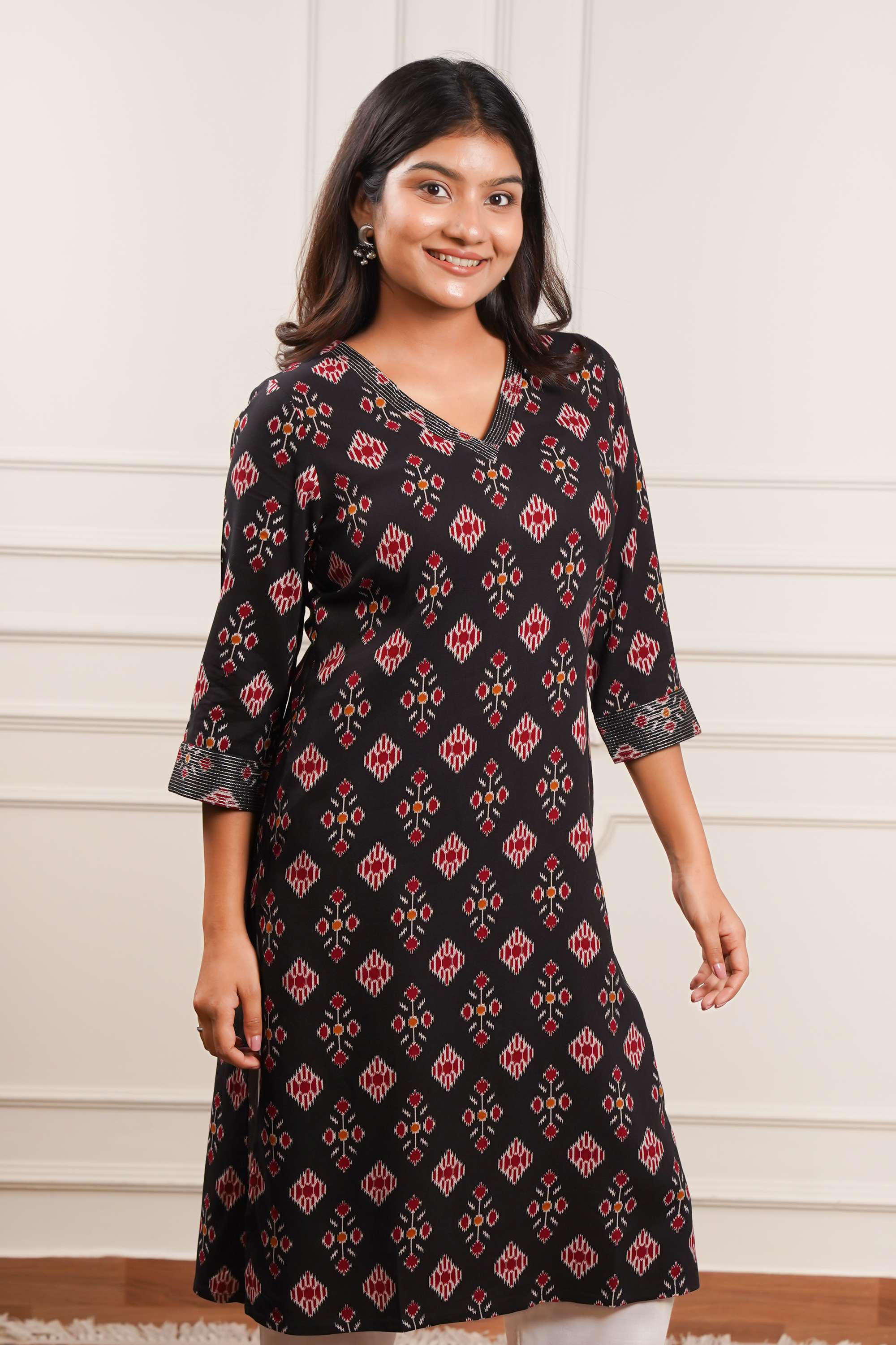 Block-Print-Rayon-V-Neck-Women-Festive-Wear-Kurta