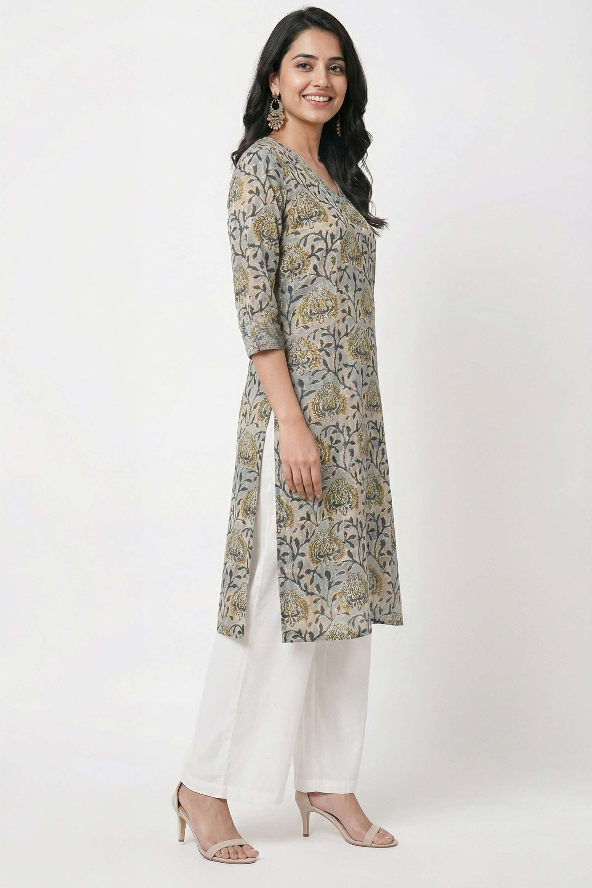 Printed-Rayon-V-Neck-Women-Fusion-Wear-Kurta