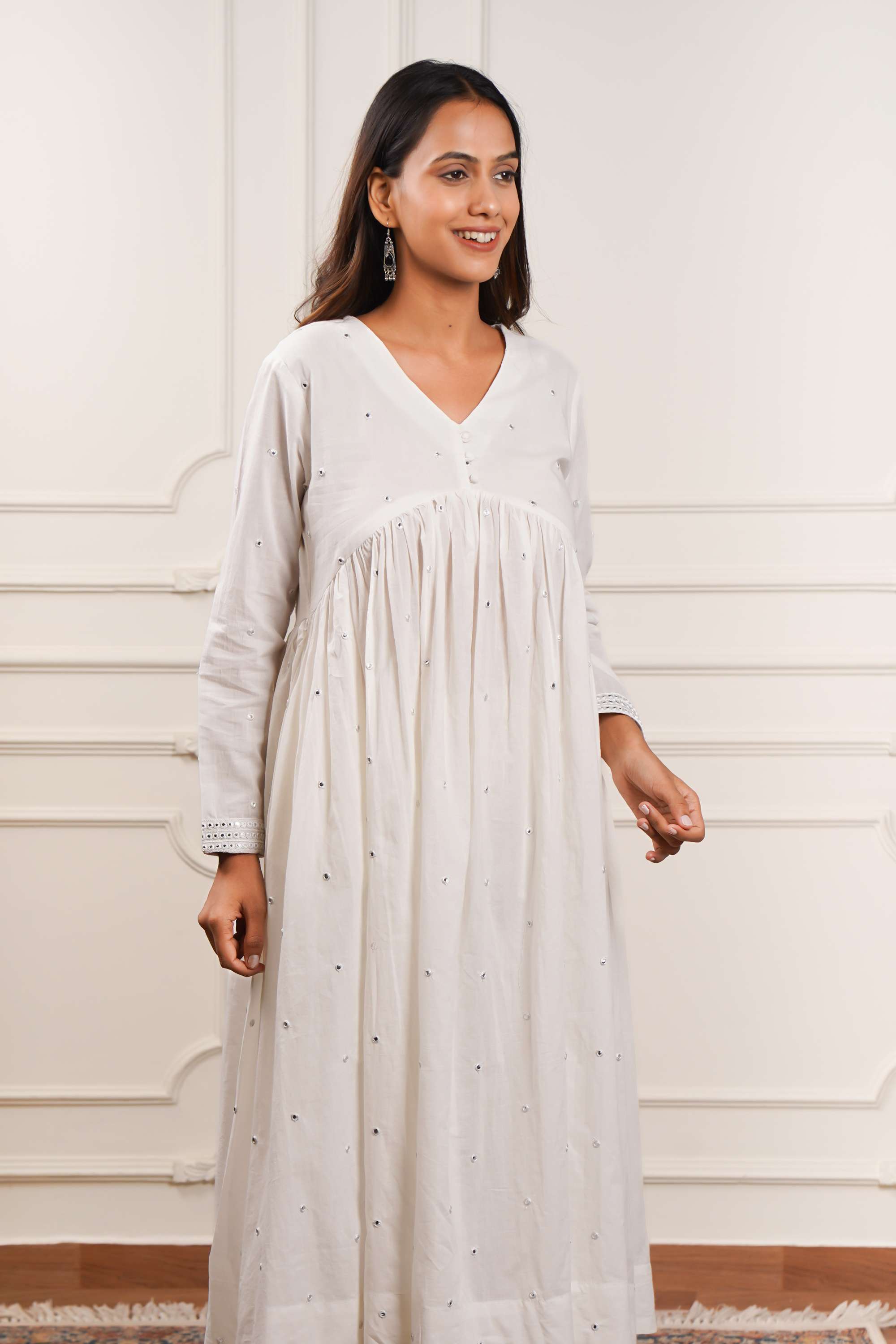 Embellished-Blended-Fabric-V-Neck-Women-Fusion-Wear-Kurta