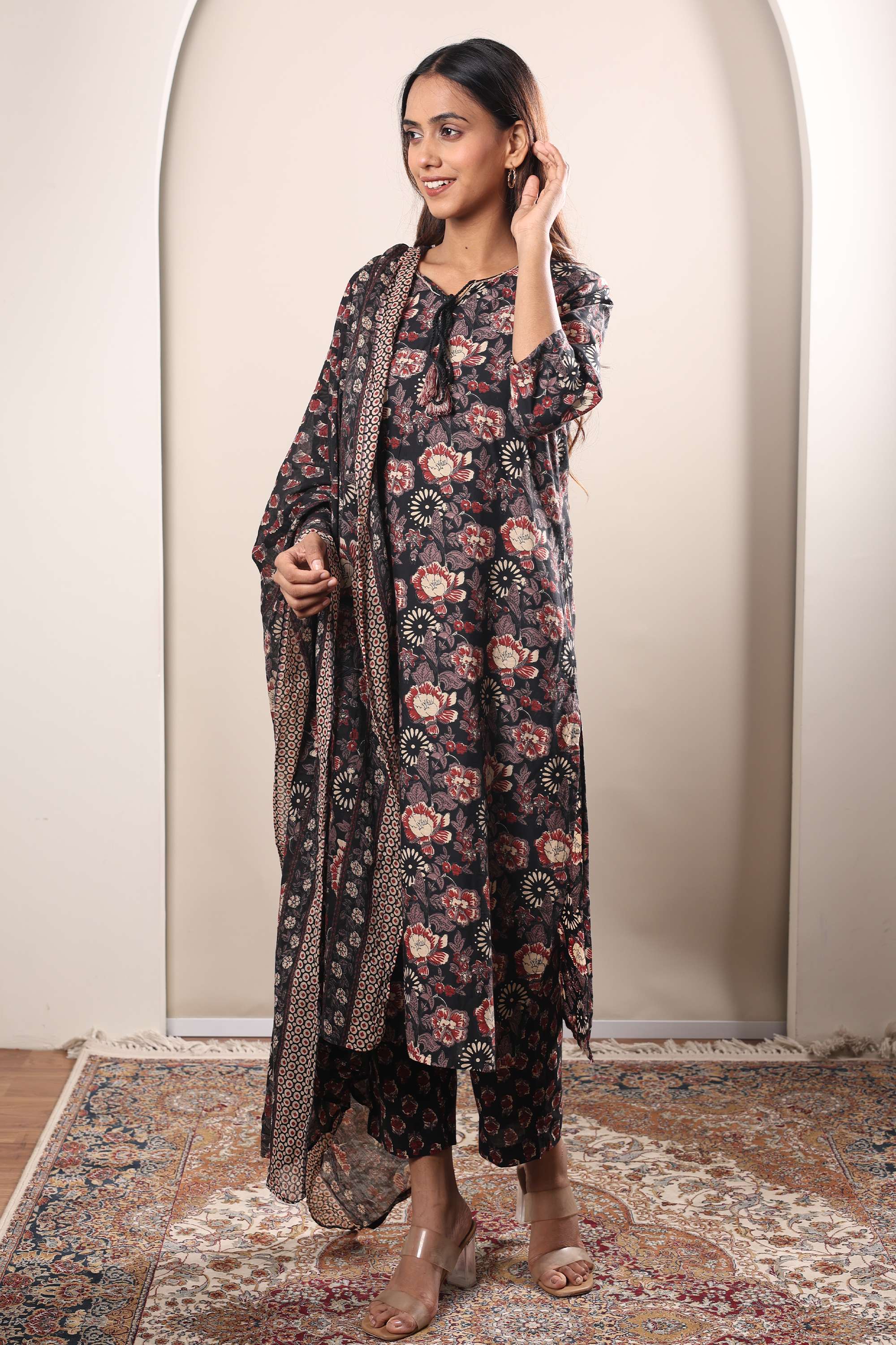 Printed-Full-Length-Chambray-Woven-Women-s-Kurta-Set