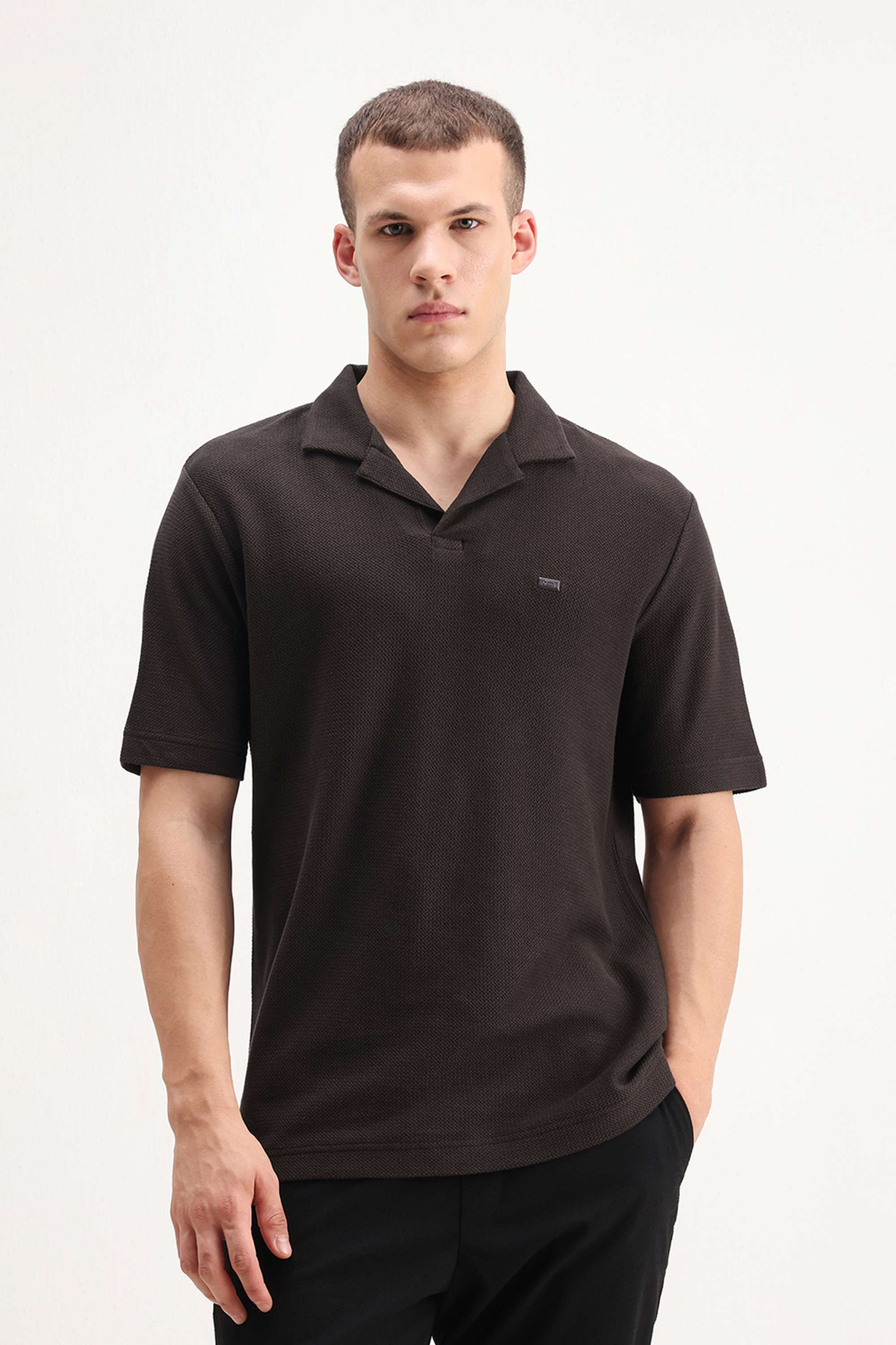 Textured-Cotton-Regular-Fit-Men-Polo-T-Shirt