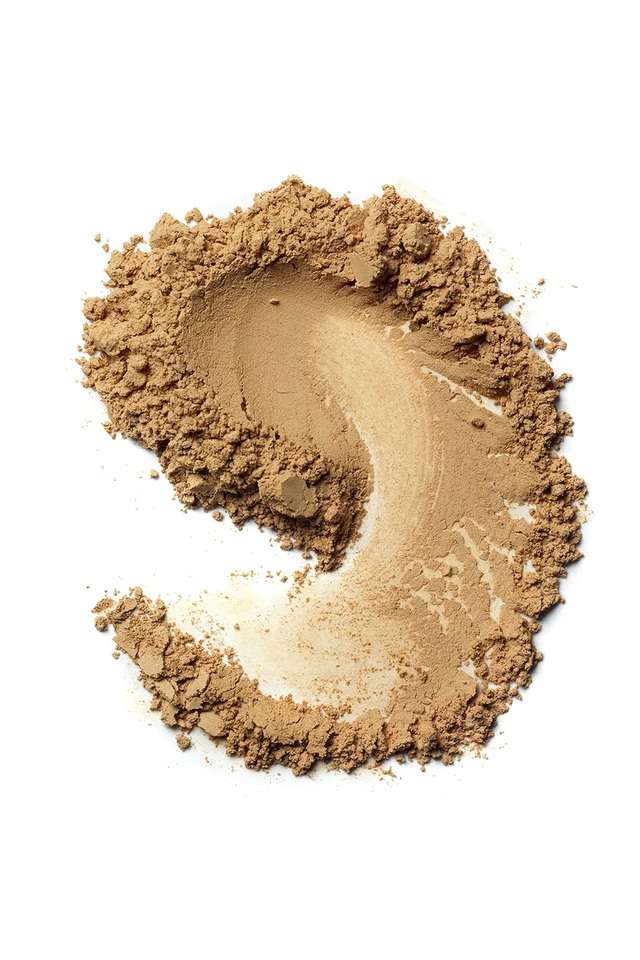 Skin-Weightless-Powder-Foundation---Honey-5