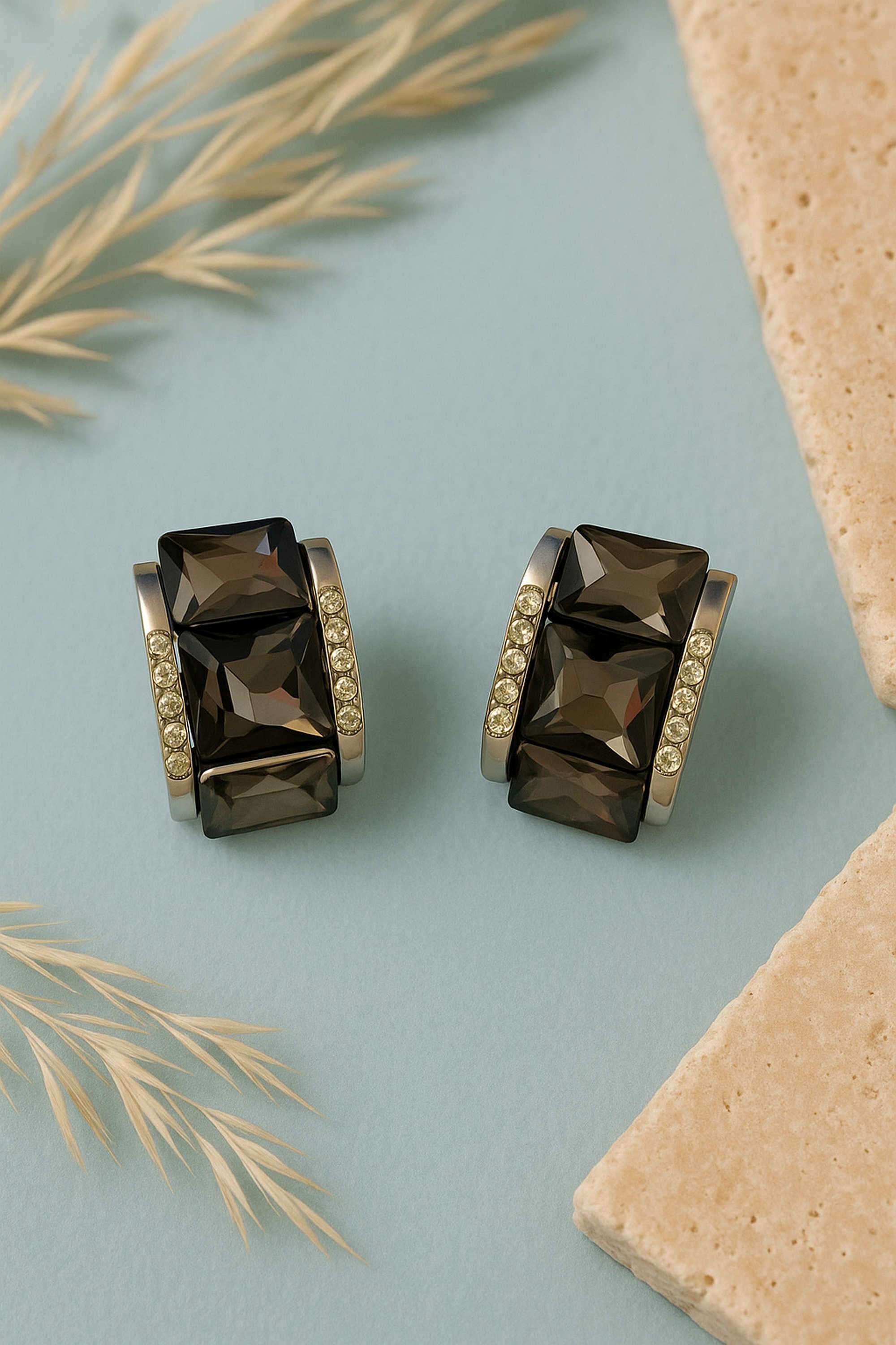 Brass-Casual-Wear-Women-Trendy-Crystal-Stud-Earrings