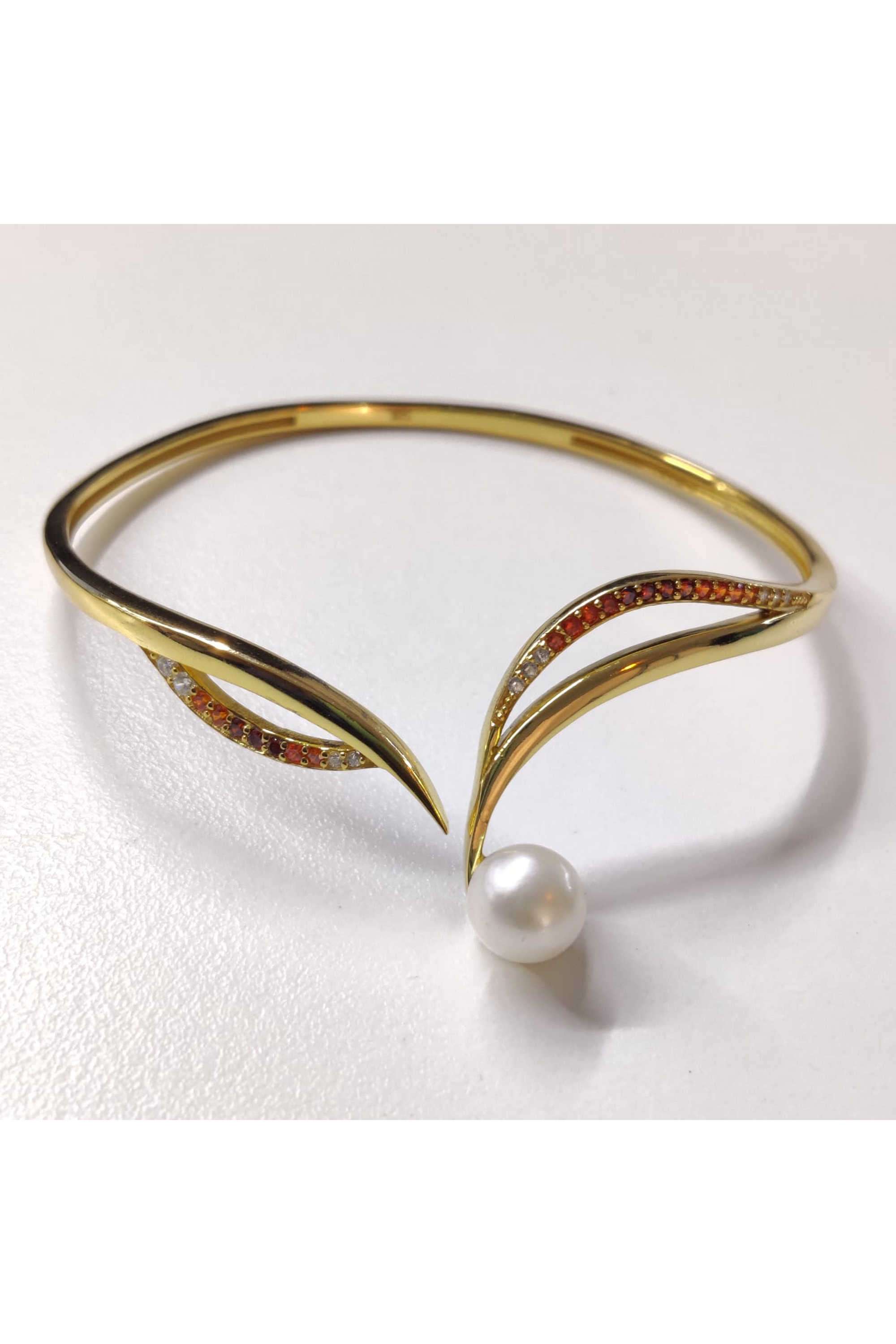 Shakti-collection-Cubic-Zirconia-Silver-Ethnic-Women-Bracelets
