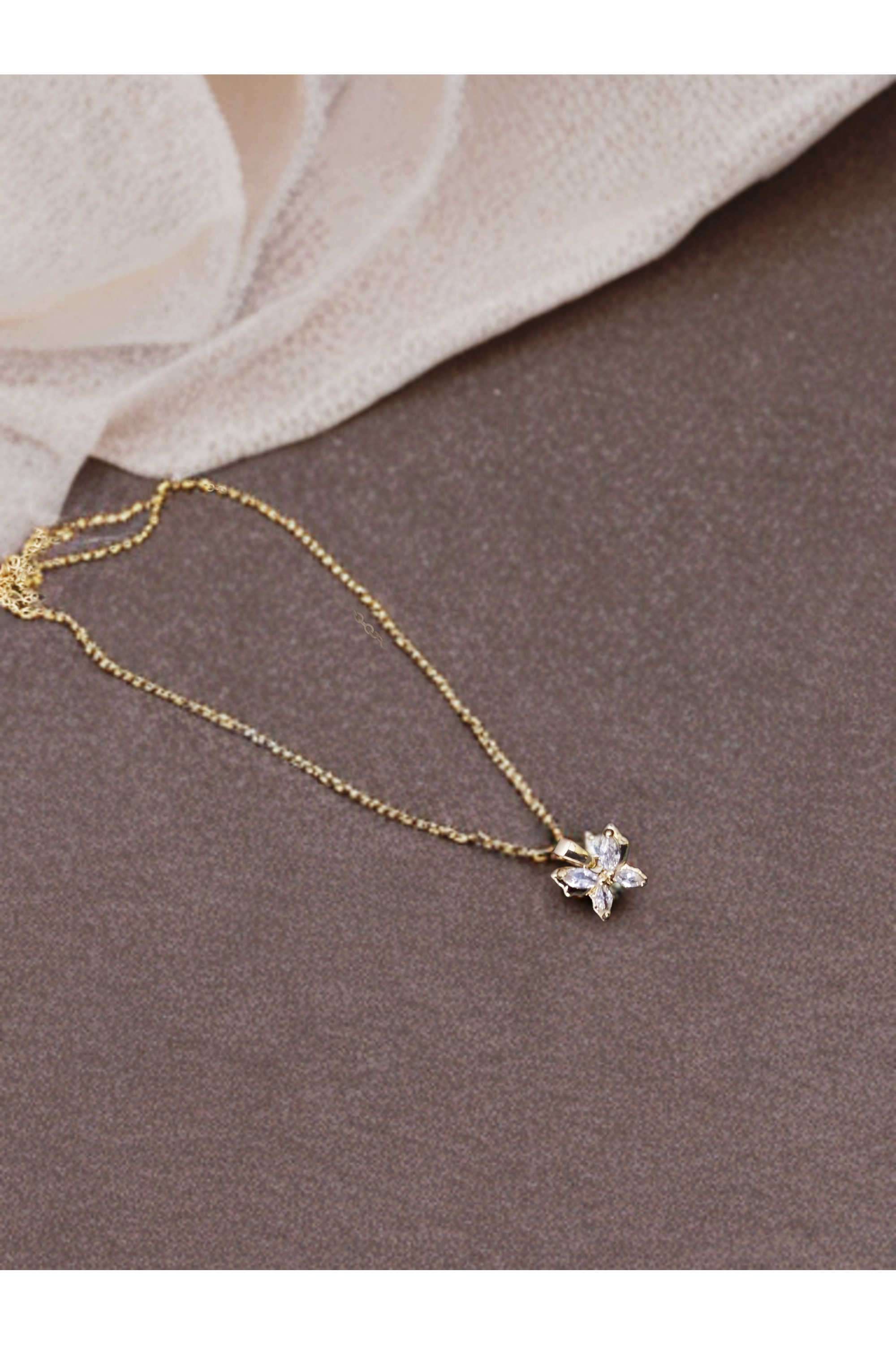 Metal-Pearl-Casual-Wear-Women-Necklaces