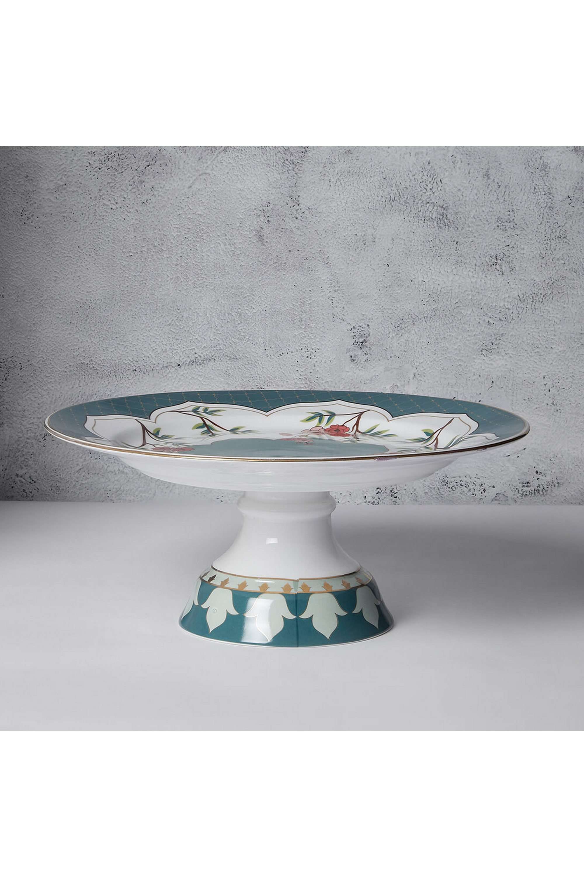 Grandeur-Greens-Cake-Stand