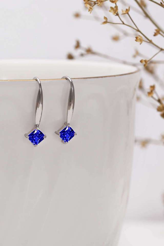 Silver-Sapphire-Blue-Square-Earrings