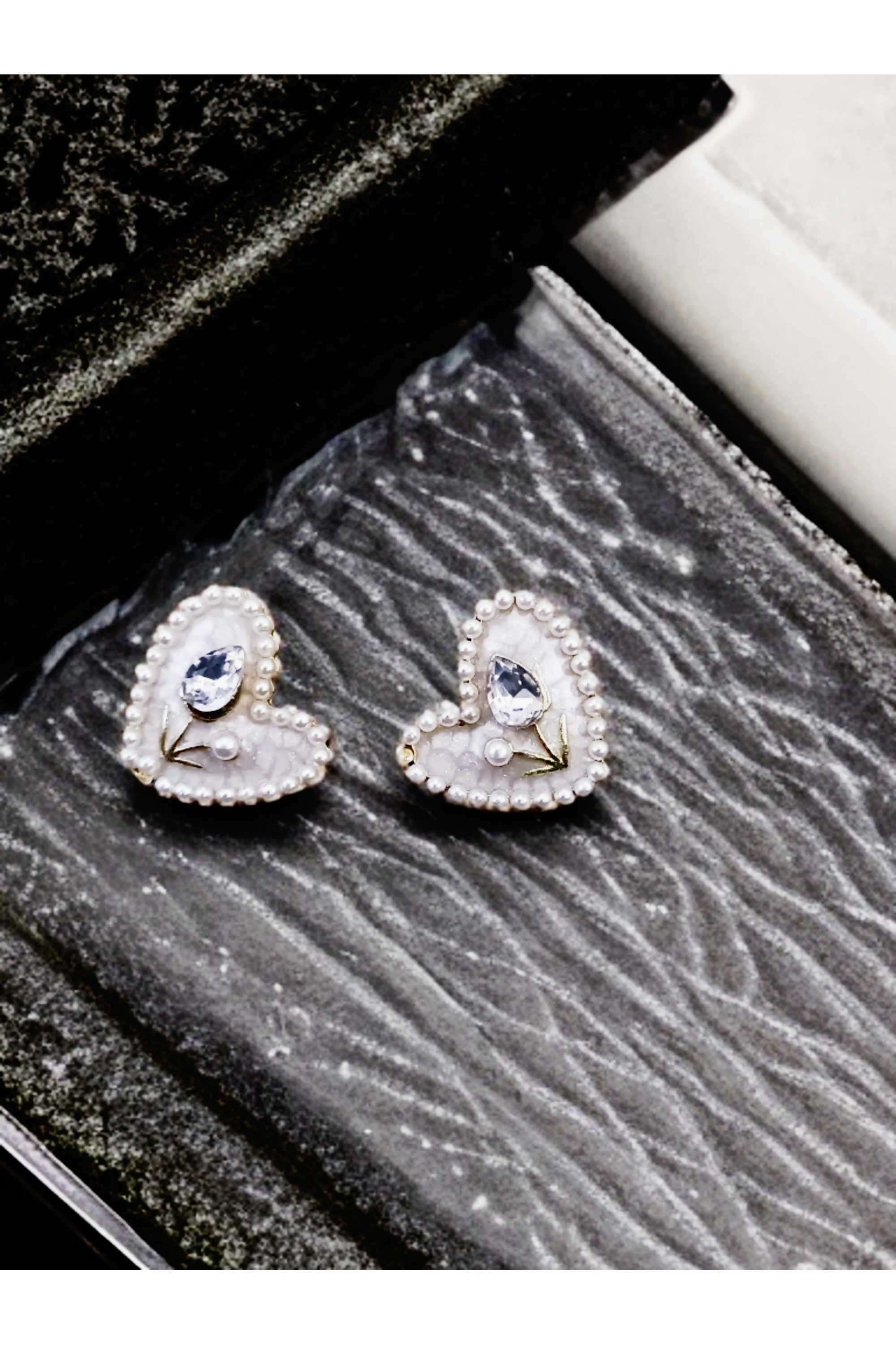 Metal-Pearl-Casual-Wear-Women-Earrings