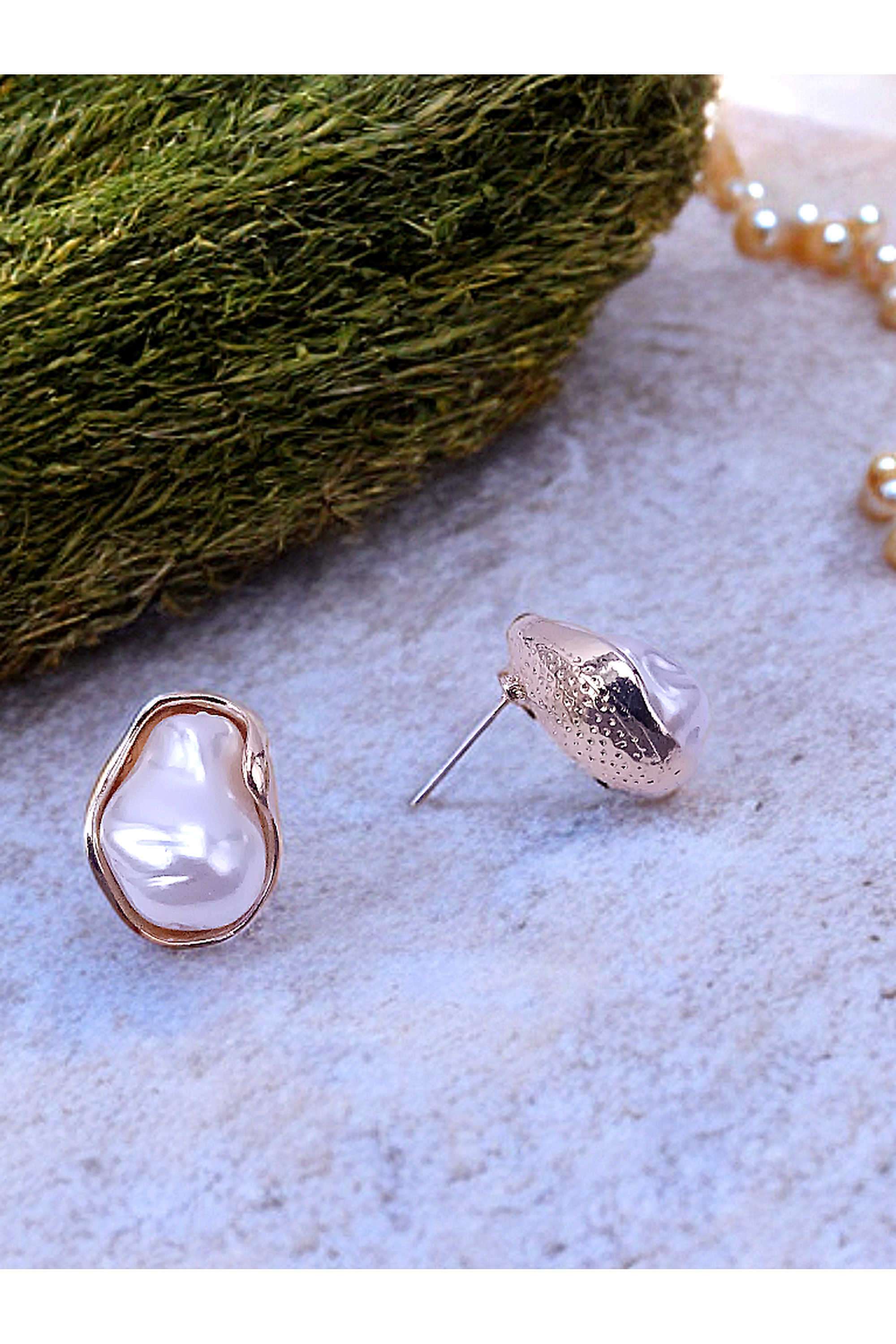 Metal-Pearl-Casual-Wear-Women-Earrings