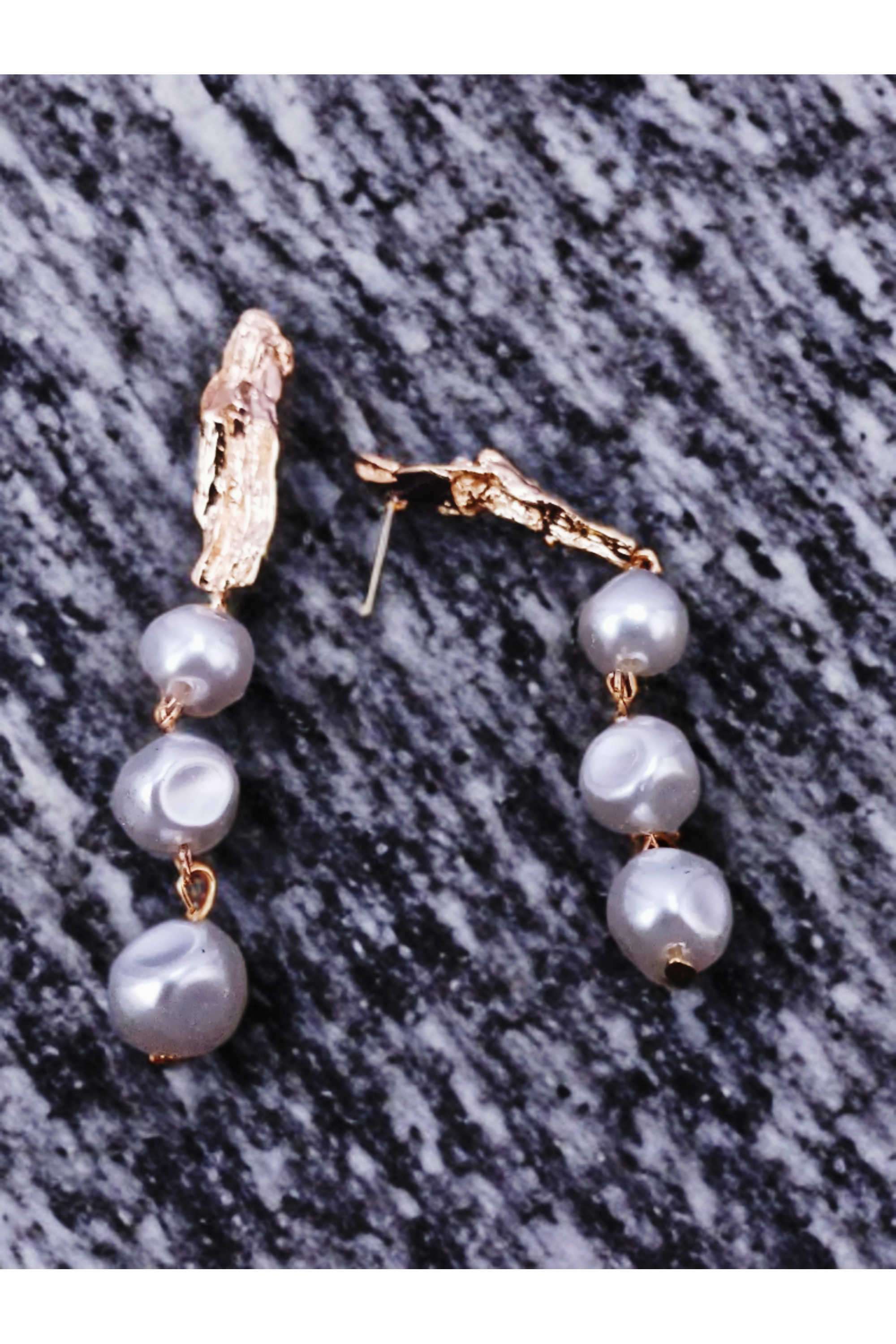 Metal-Pearl-Casual-Wear-Women-Earrings