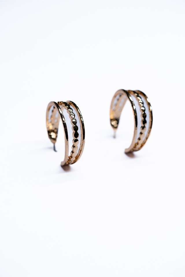 Gold-Single-Earring-Hanging