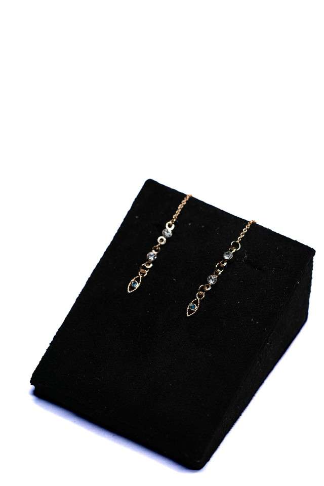 Gold-Single-Earring-Hanging