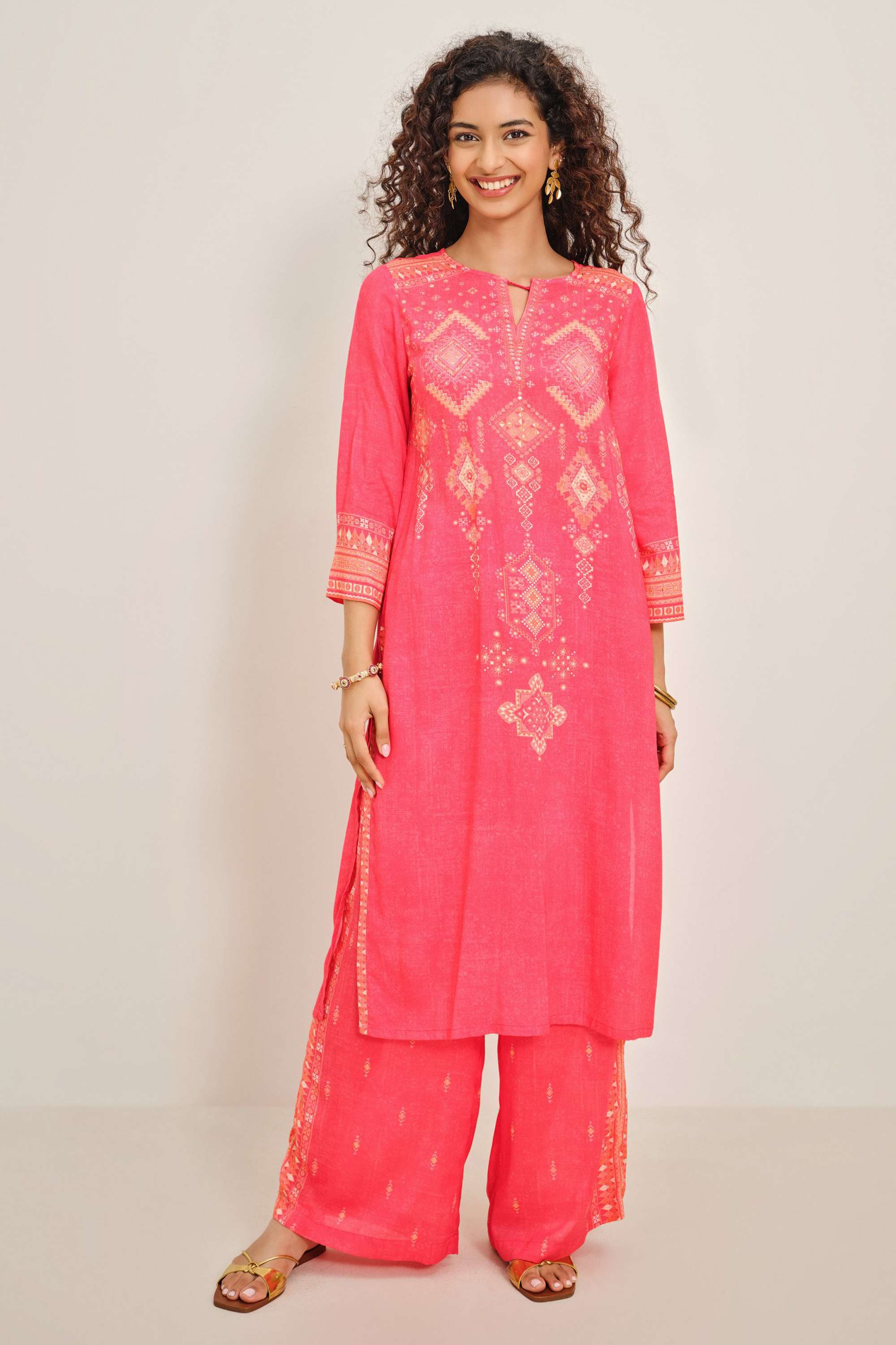 Textured-Blended-Fabric-Women-Kurta-with-Palazzo