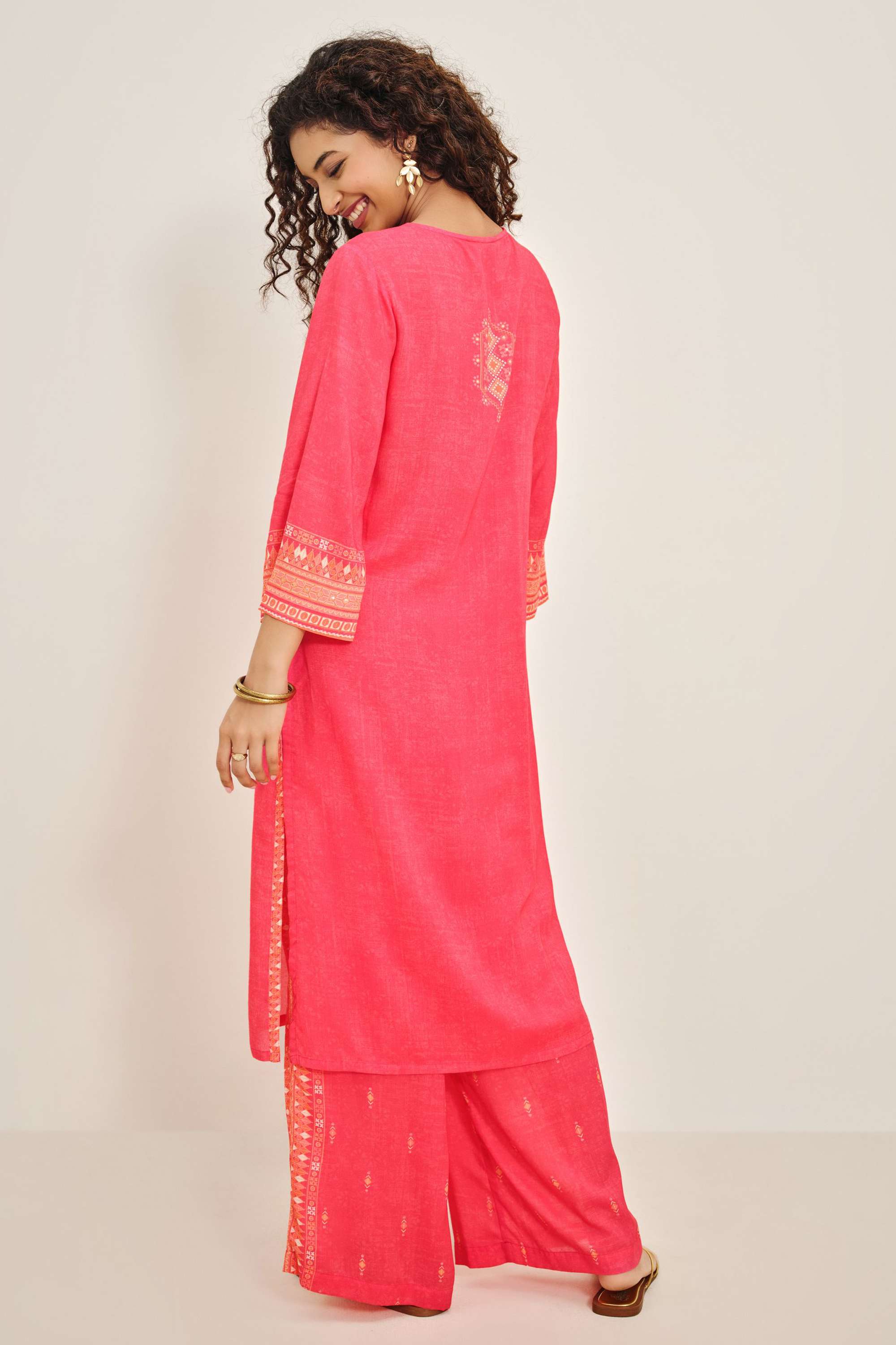Textured-Blended-Fabric-Women-Kurta-with-Palazzo