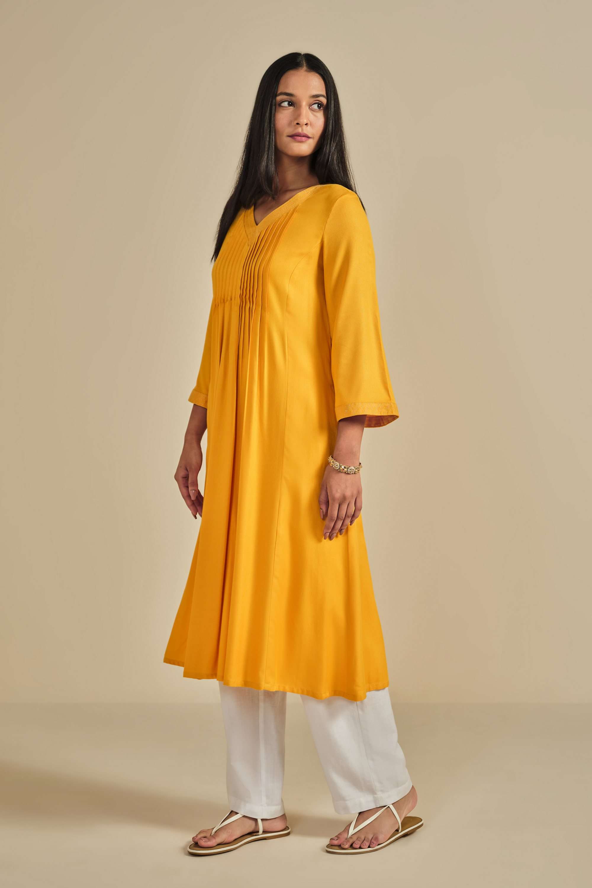 Textured-Blended-Fabric-Women-Festive-Wear-Kurta