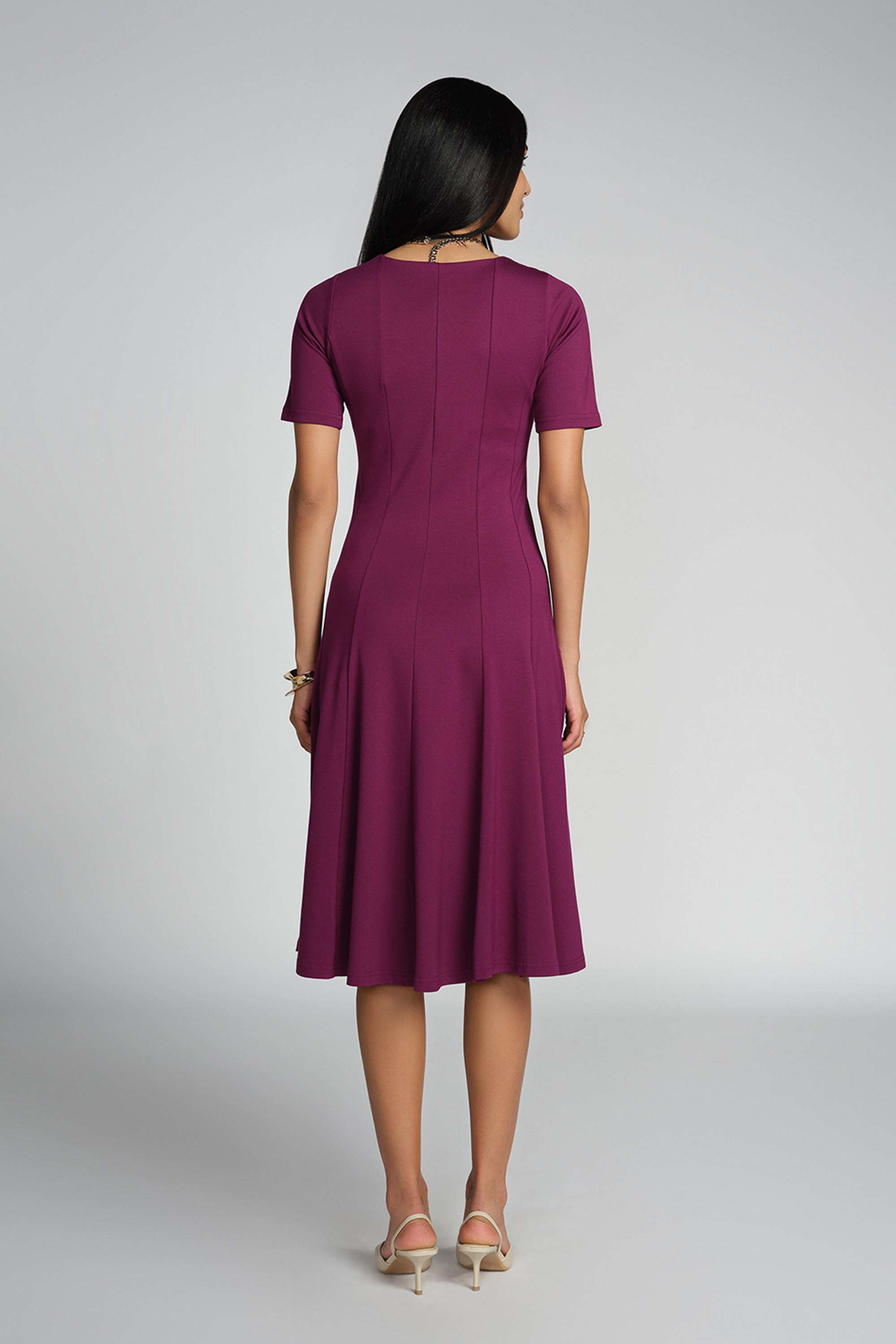 Solid-Round-Neck-Viscose-Blend-Women-s-Knee-Length-Dress