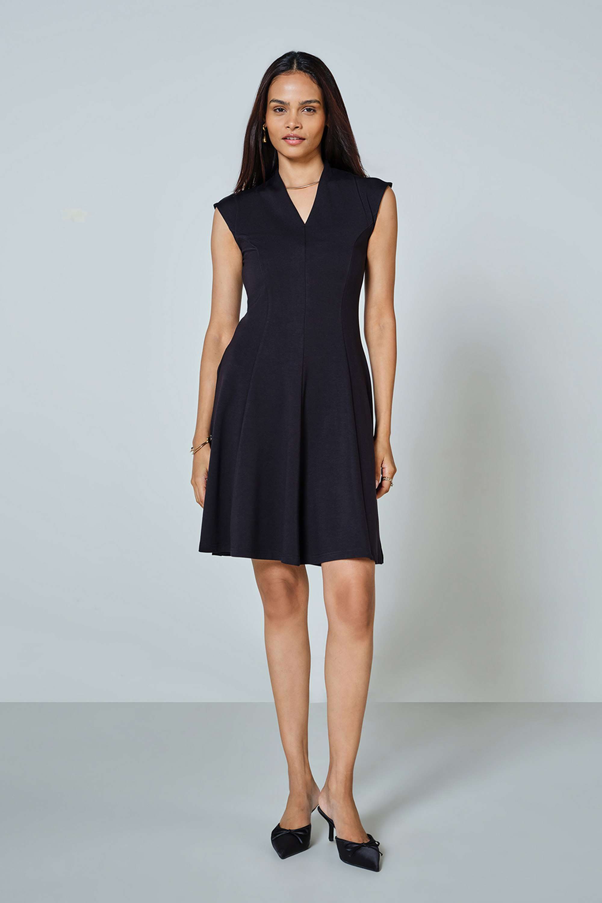 Solid-V-Neck-Viscose-Blend-Women-s-Knee-Length-Dress