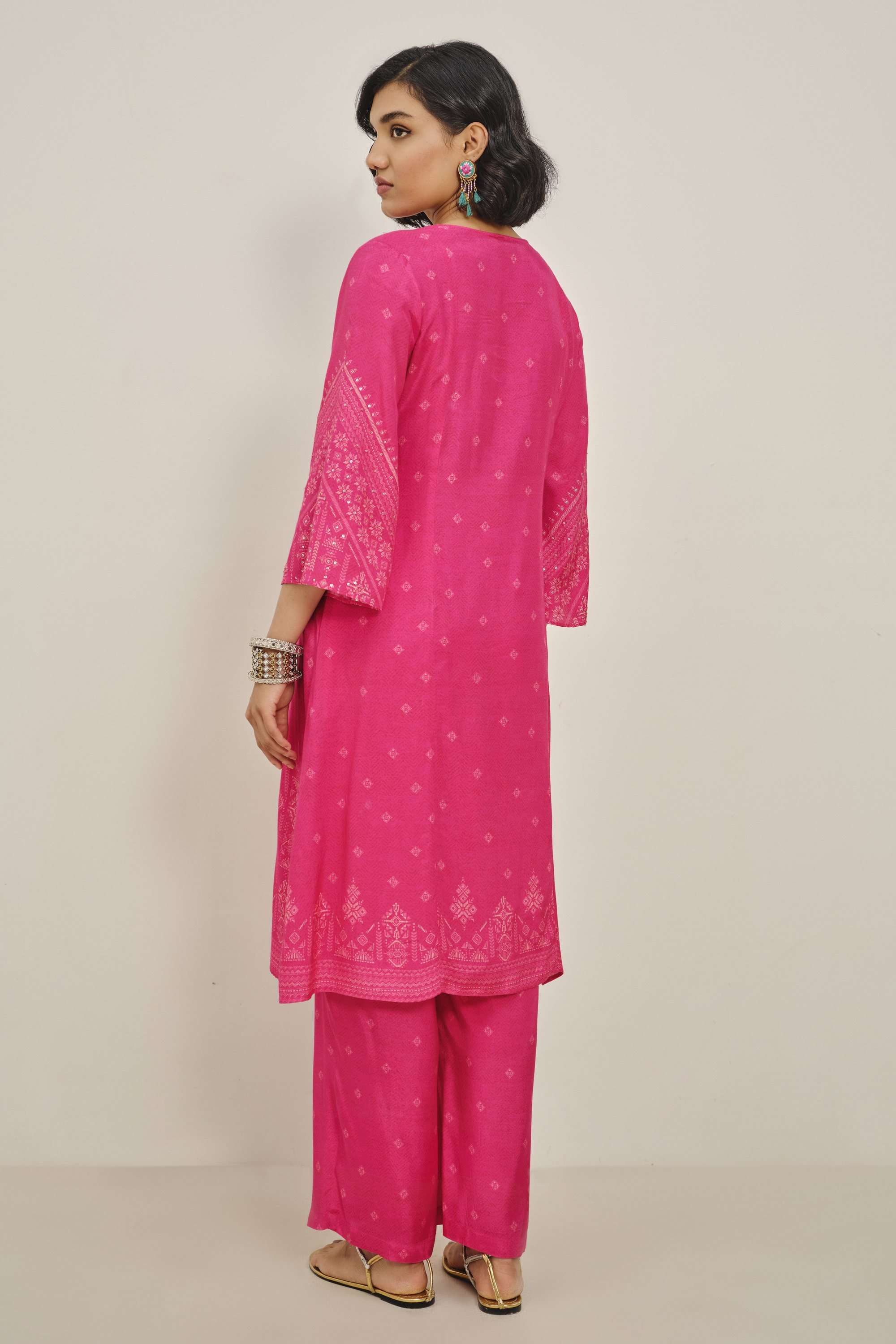 Textured-Blended-Fabric-Women-Kurta-with-Pant
