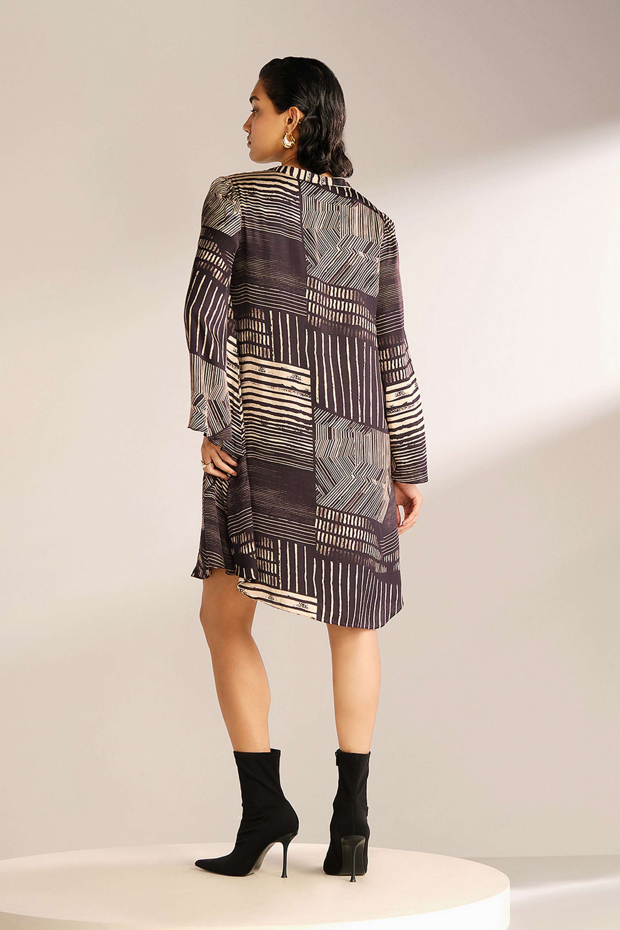 Abstract-V-Neck-Viscose-Women-s-Knee-Length-Dress
