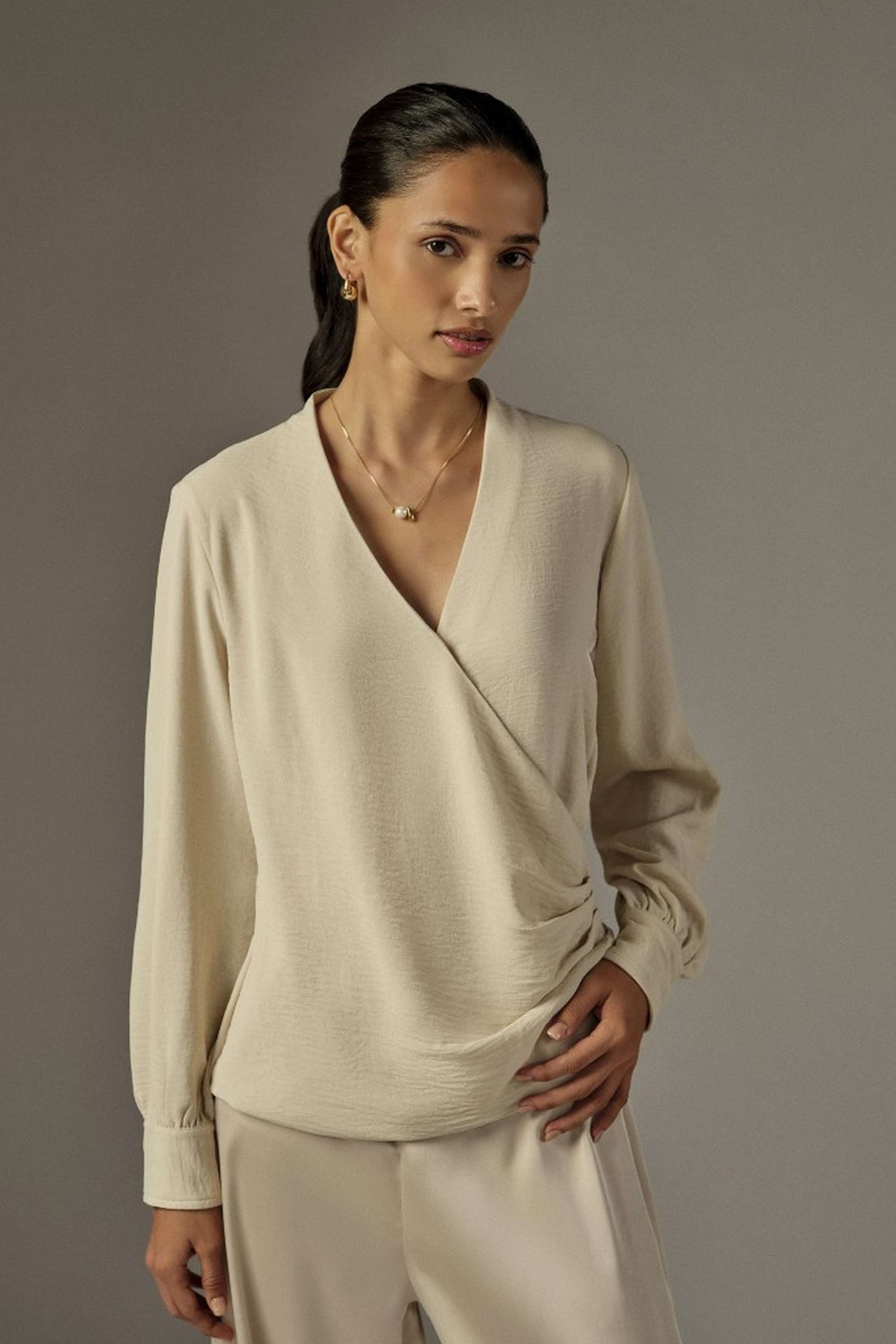 and Solid Polyester V-Neck Women's Top-picture-18