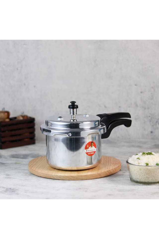 Ultima-Outer-Lid-Pressure-Cooker-3L