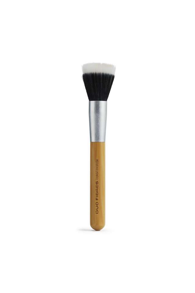 Brush-Foundation-Fresh-Nude