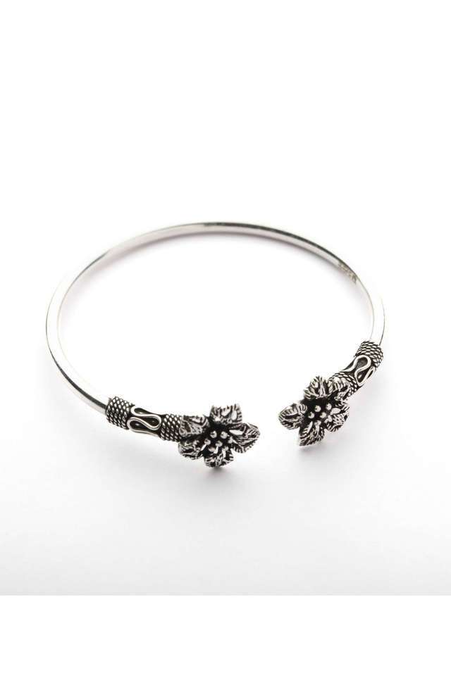 Silver-Delicate-Floral-Bracelet
