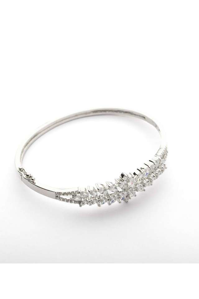 Classsic-Silver-Bracelet