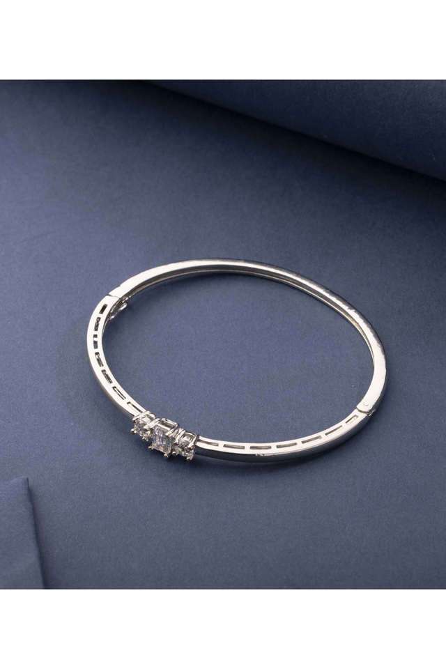 Classy-Trio-Spot-Bracelet