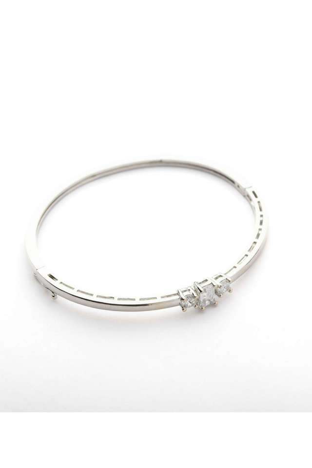 Classy-Trio-Spot-Bracelet