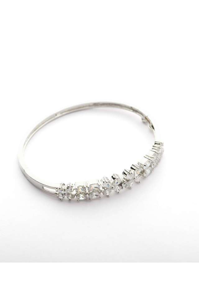 Sillver-Majestic-Flower-Bracelet