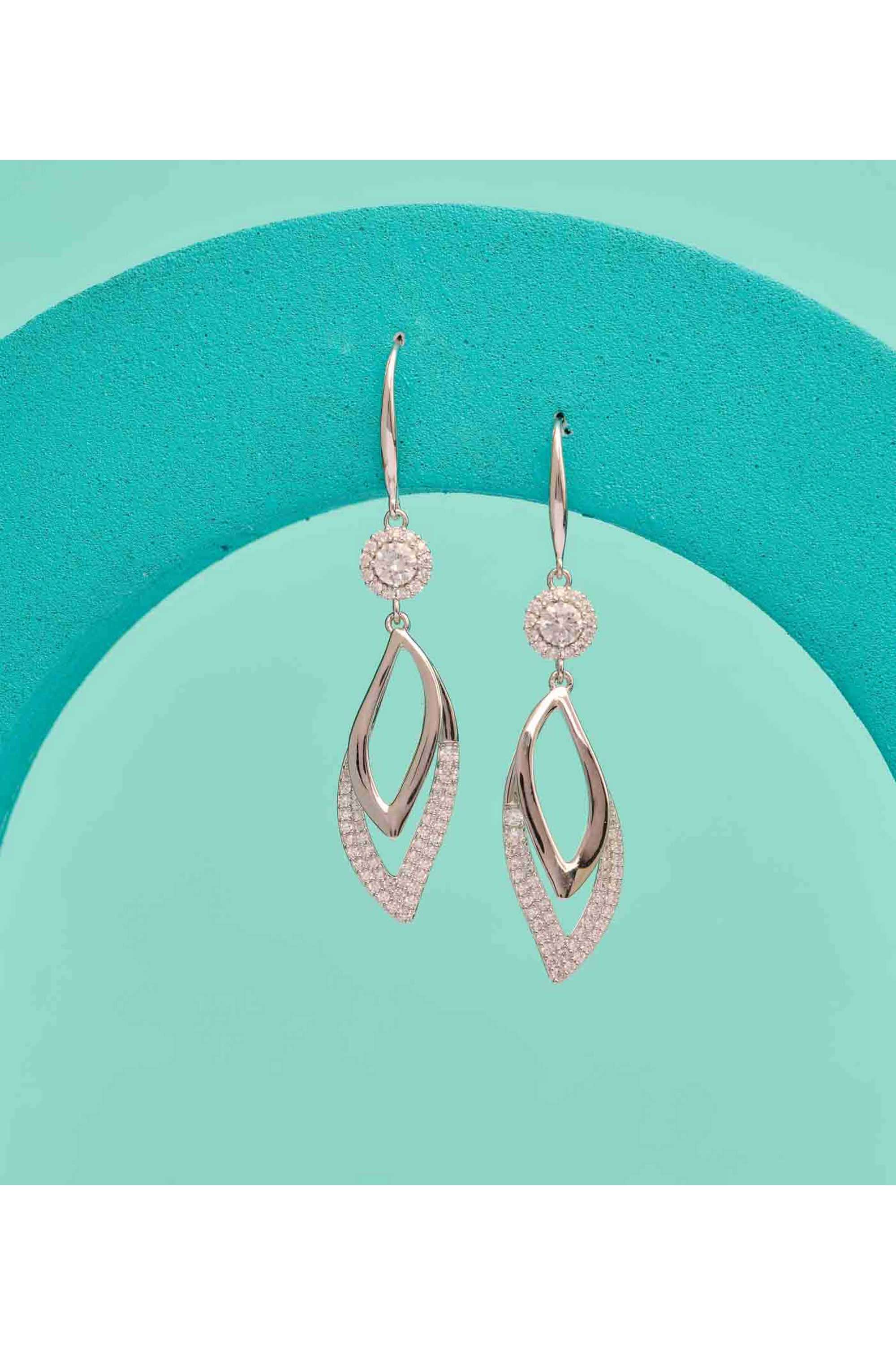 Silver-Casual-Wear-Women-Regal-Spark-Earrings
