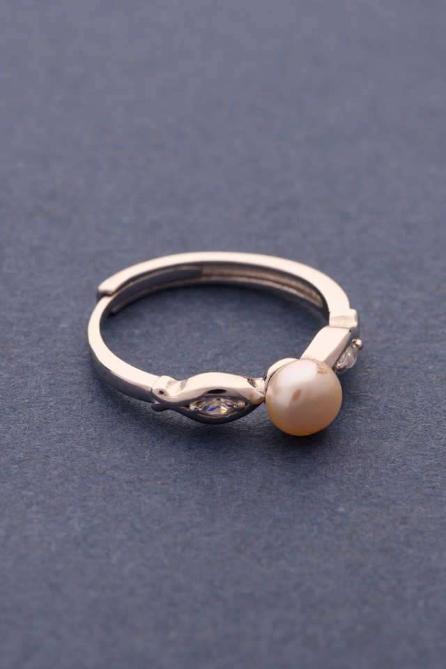 Silver-Single-Pearls-Fingering