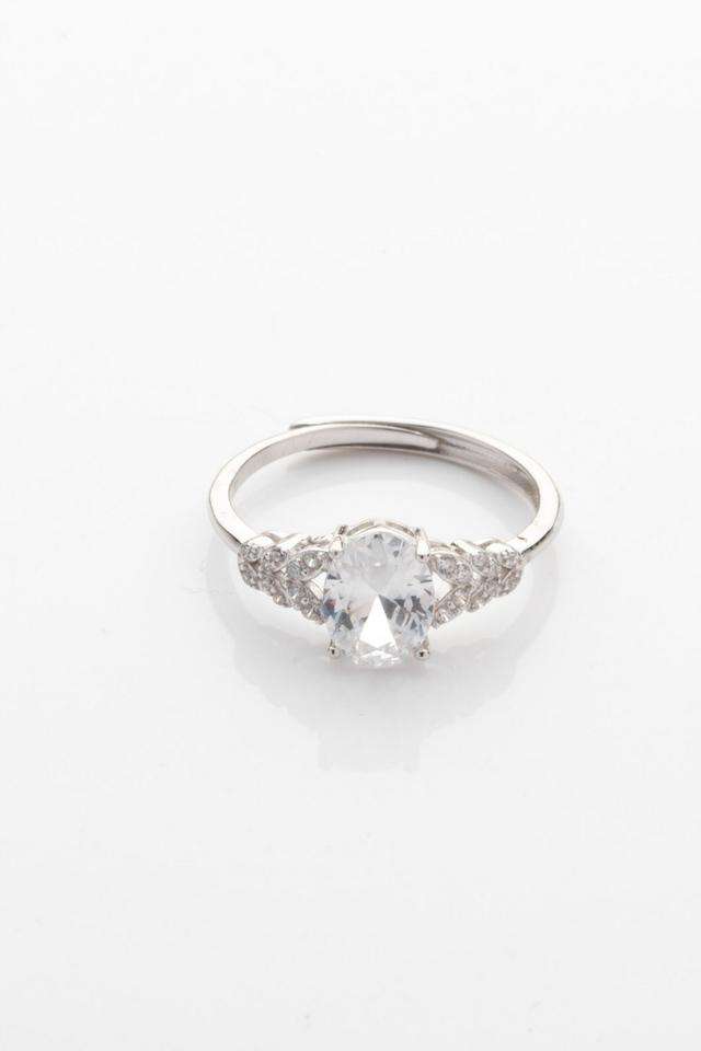 Girls-Delicate-Three-Stone-Ring
